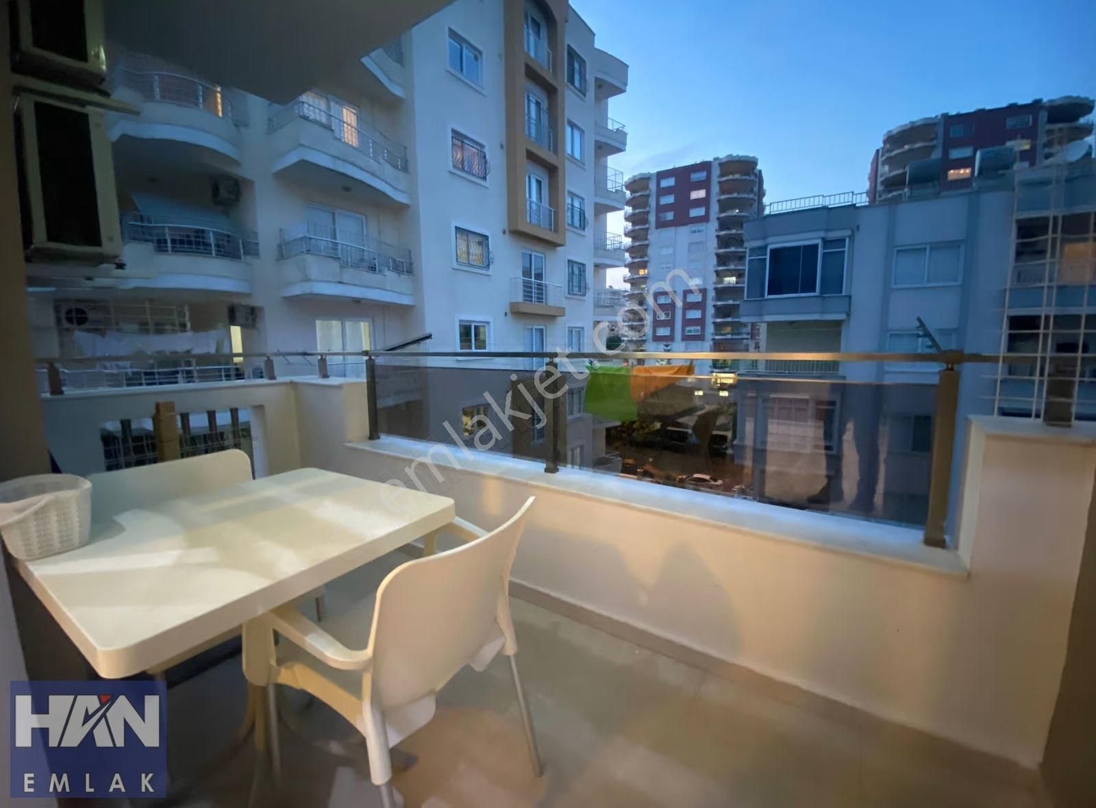 Han Emlaktan Viranşehir'de Merkezi Konum Eşyalı 1+1 - Görsel 5