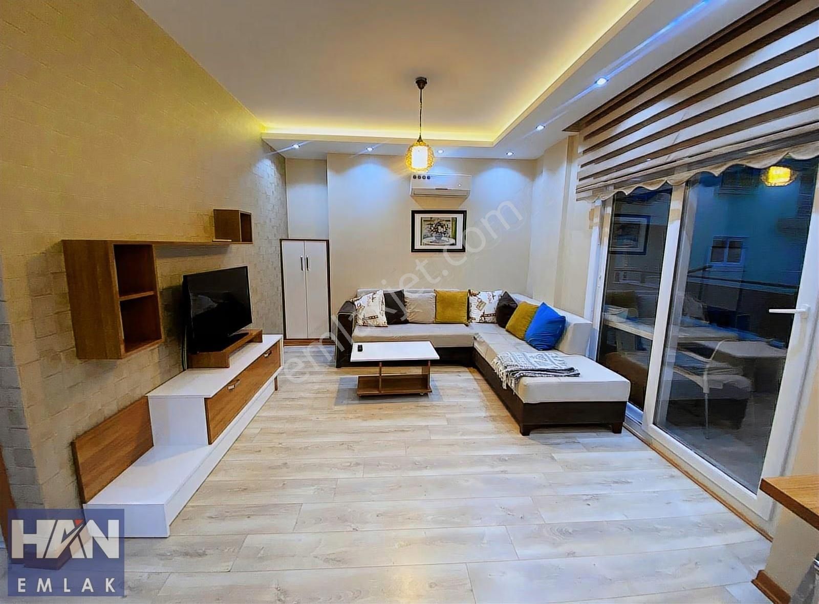 Han Emlaktan Viranşehir'de Merkezi Konum Eşyalı 1+1 - Görsel 3