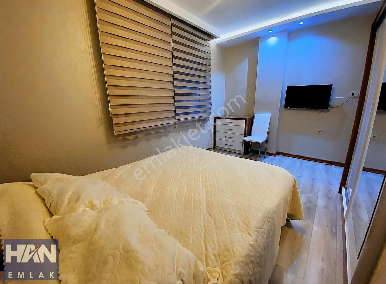 Han Emlaktan Viranşehir'de Merkezi Konum Eşyalı 1+1 - Görsel 13