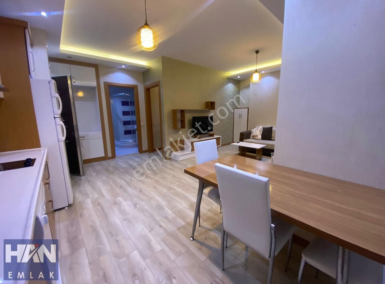 Han Emlaktan Viranşehir'de Merkezi Konum Eşyalı 1+1 - Görsel 7