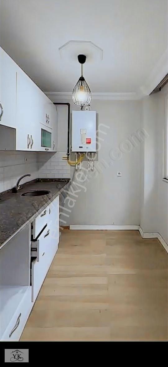 Esenyurt Üçevler Mahallesi Balkonlu 2+1daire İskanli - Görsel 2