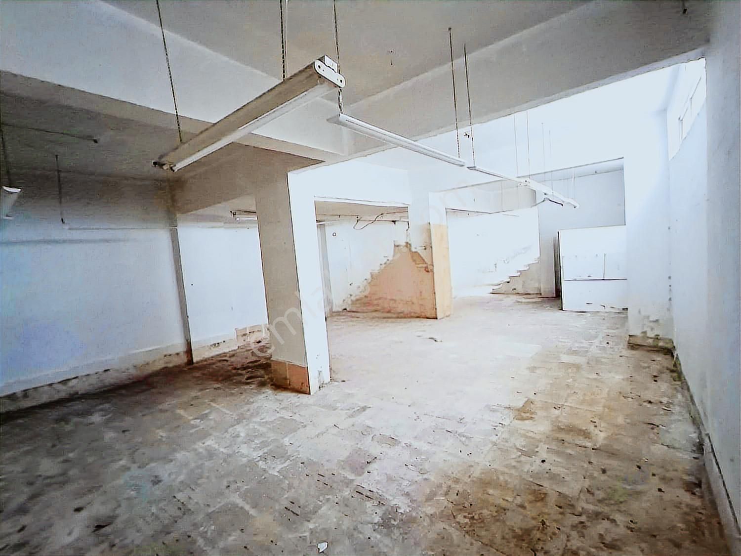 Torunlar Emlak Kiralık Merkezi Konumda 75 M2 Bodrum Dükkan - Görsel 4