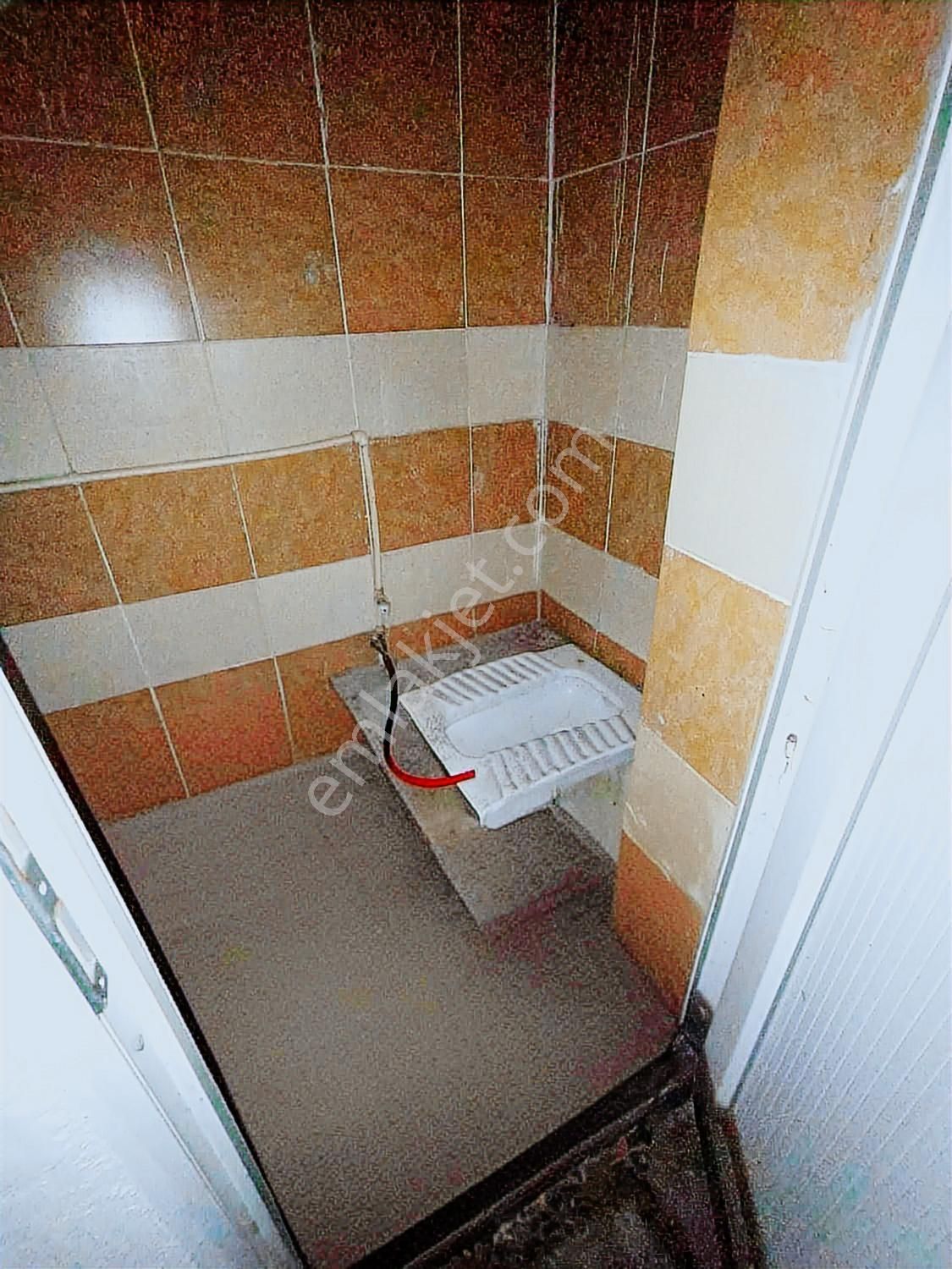 Torunlar Emlak Kiralık Merkezi Konumda 75 M2 Bodrum Dükkan - Görsel 2
