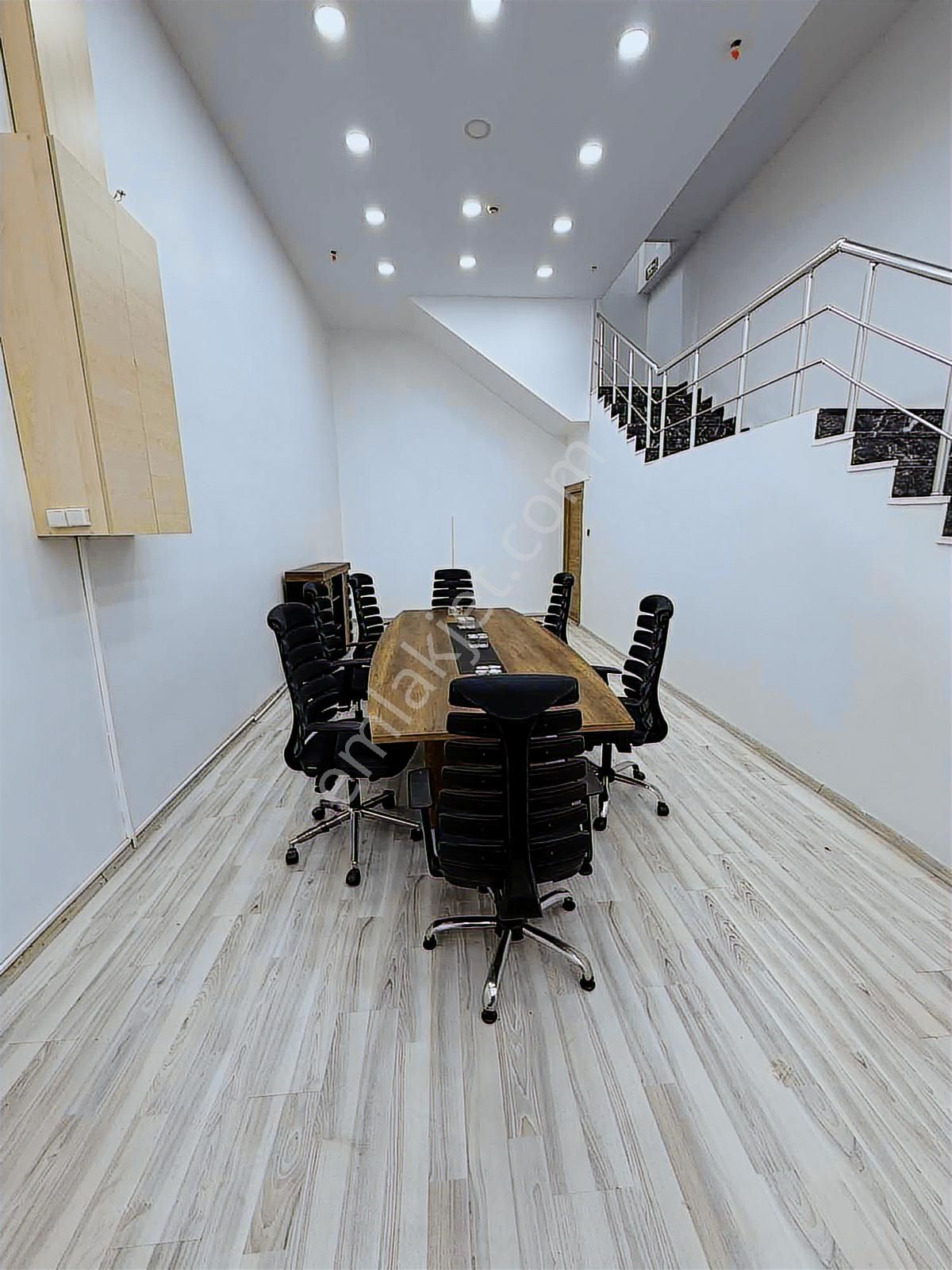 Kayaşehır Cadde Dükanlarda 200m2 Depolu Dükkan - Görsel 19