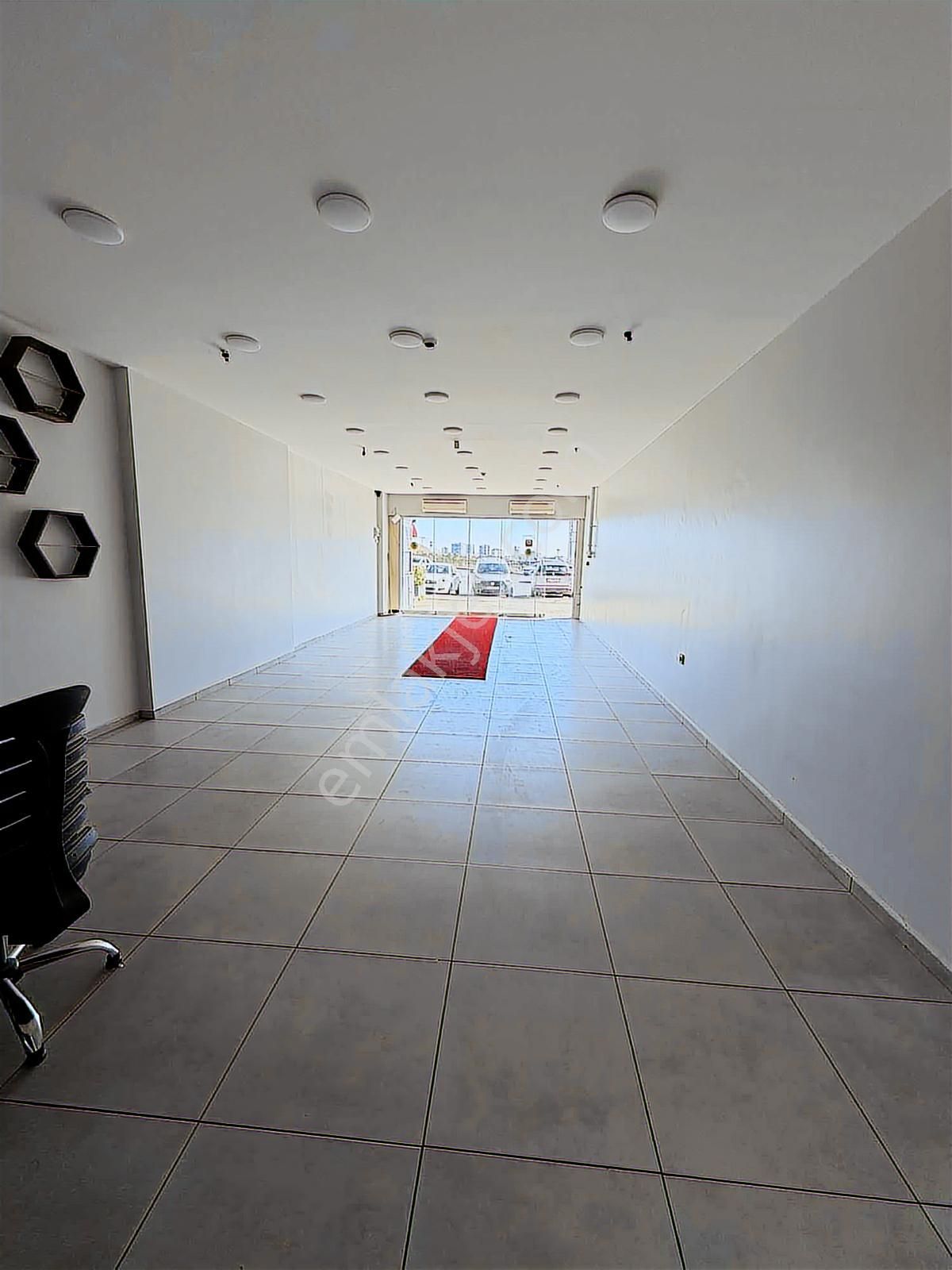 Kayaşehır Cadde Dükanlarda 200m2 Depolu Dükkan - Görsel 24