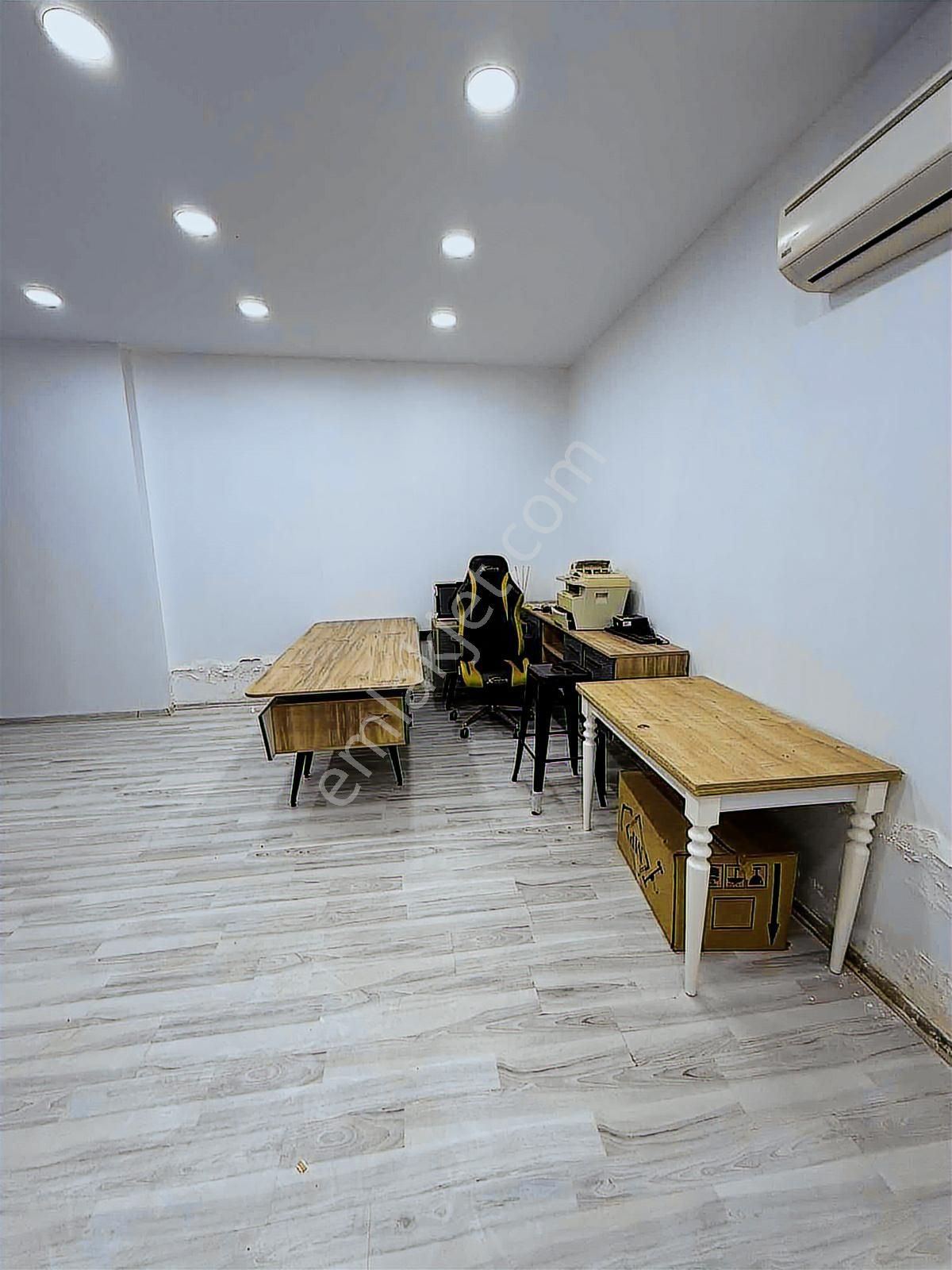 Kayaşehır Cadde Dükanlarda 200m2 Depolu Dükkan - Görsel 22