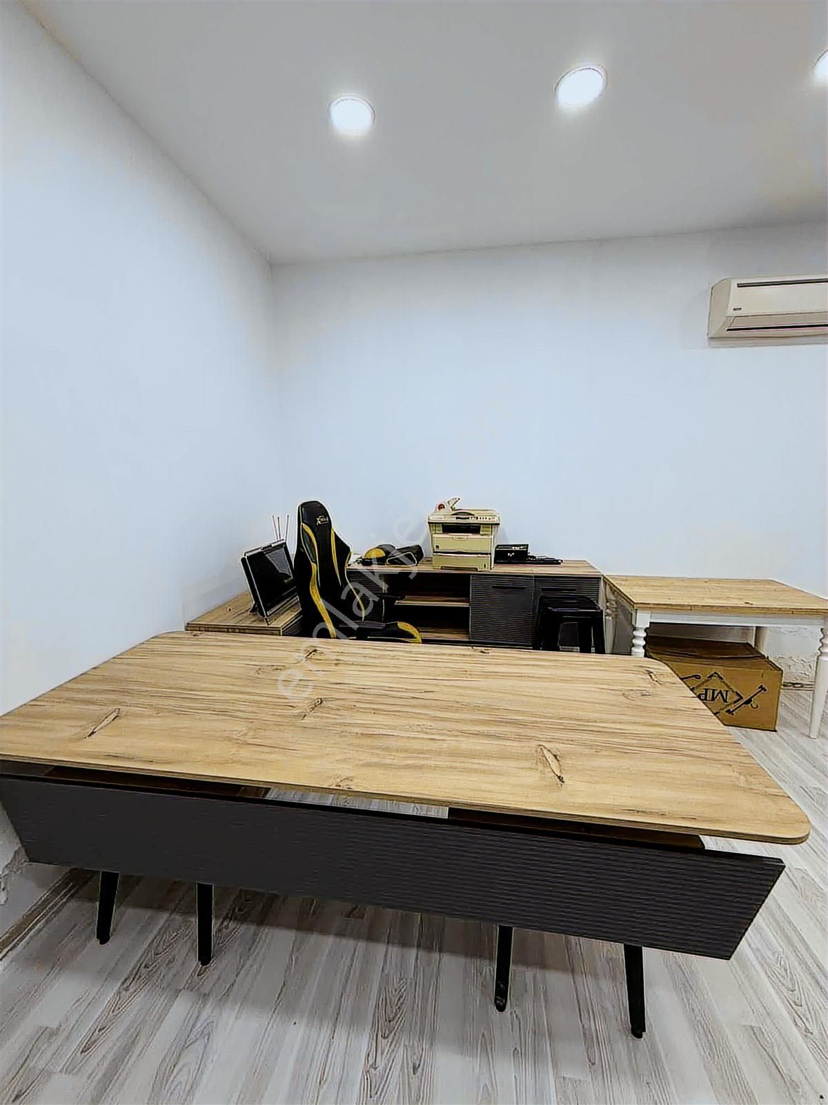 Kayaşehır Cadde Dükanlarda 200m2 Depolu Dükkan - Görsel 6