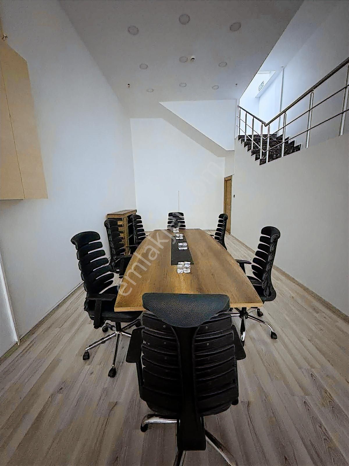 Kayaşehır Cadde Dükanlarda 200m2 Depolu Dükkan - Görsel 4