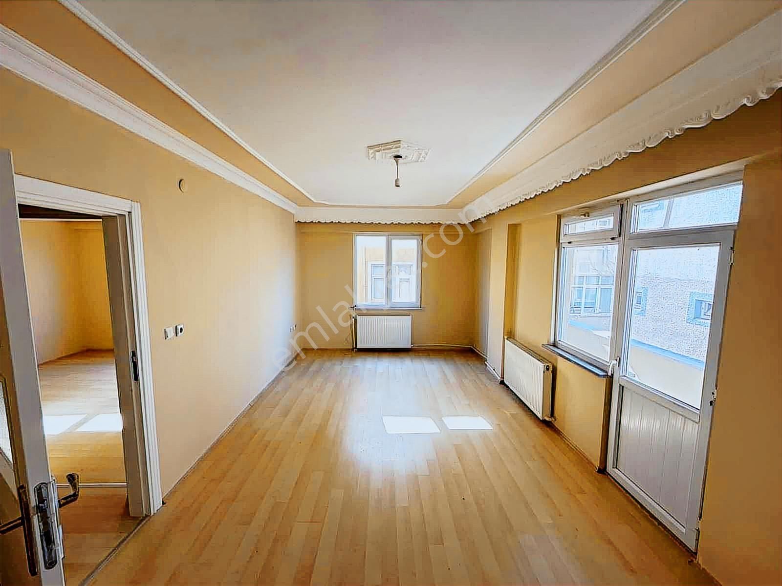 Gümüş Group Tam Pazar Caddesinde 2+1 Kiralık Daire