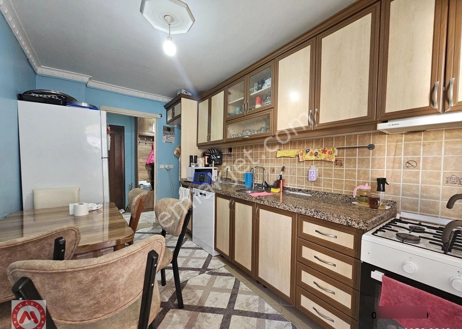 Fındıklıda Genç Az Katlı Binada Çift Wc Kombi Doğalgazlı 3+1