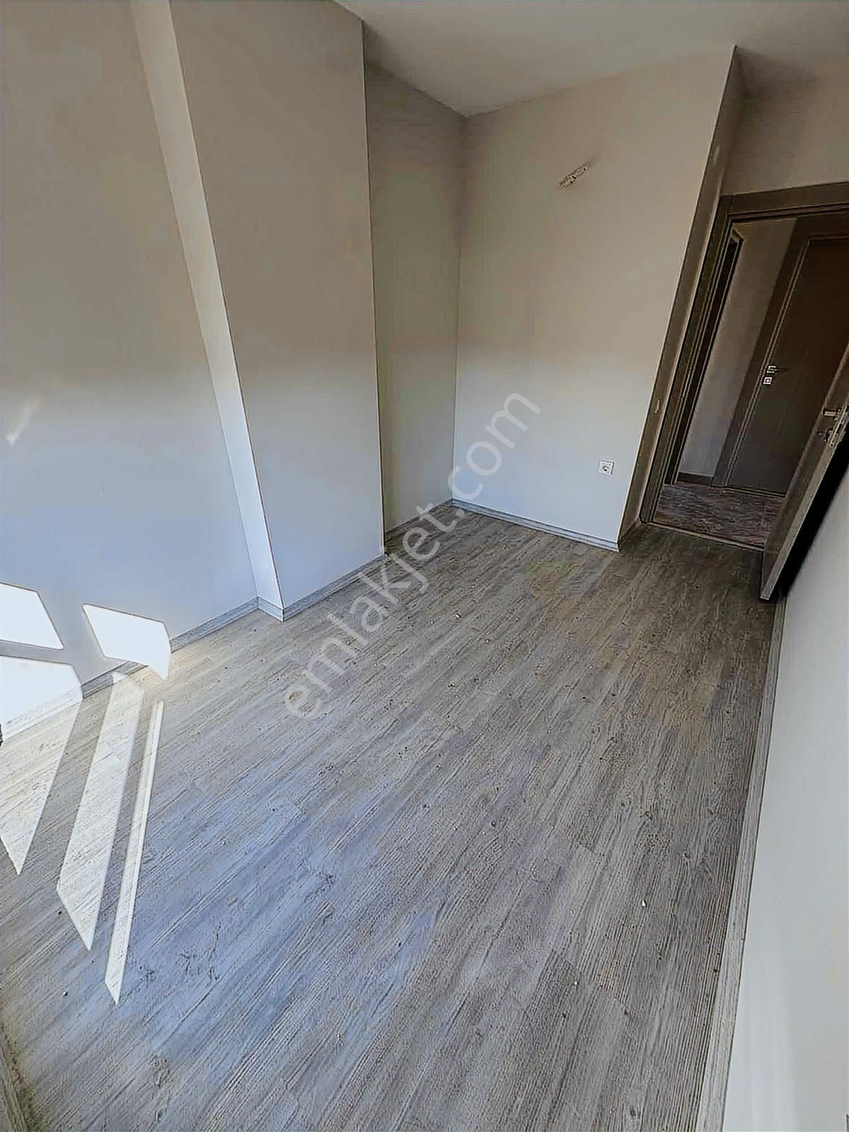 Göçerler De Kiralık 2+1 Ebeveyn Banyolu Site İçi Havuzlu - Görsel 9