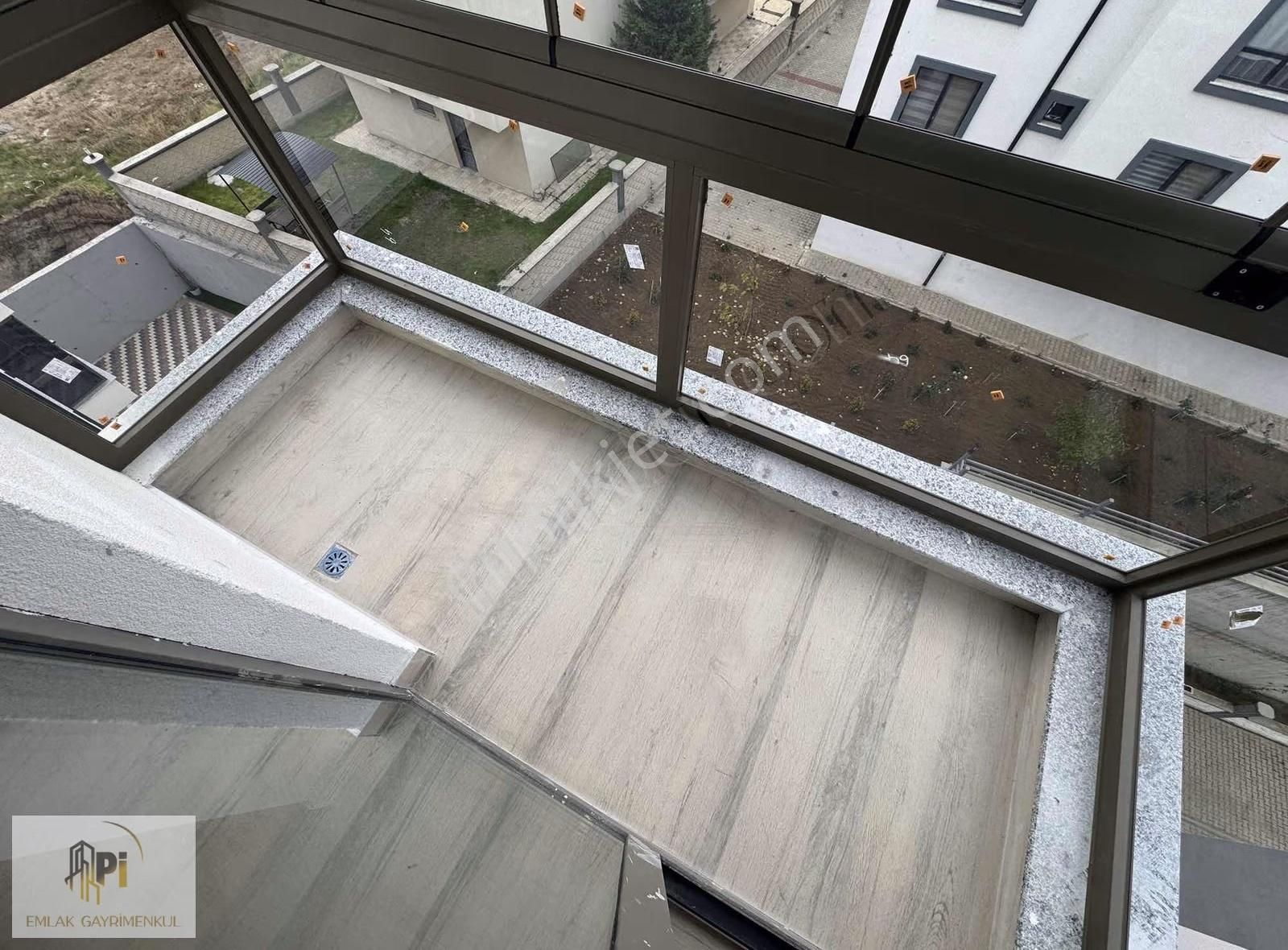Pi Gayrimenkul'den Batıkent'te Özel Garajlı Ayrık Nizam Üç Cephe - Görsel 23