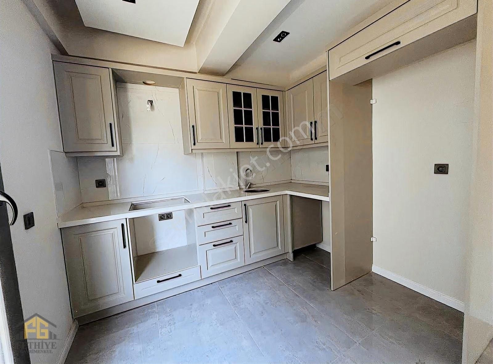 Tuzla Mahallesinde 2+1 Kapalı Mutfak Satılık Lüks Sıfır Daire - Görsel 12