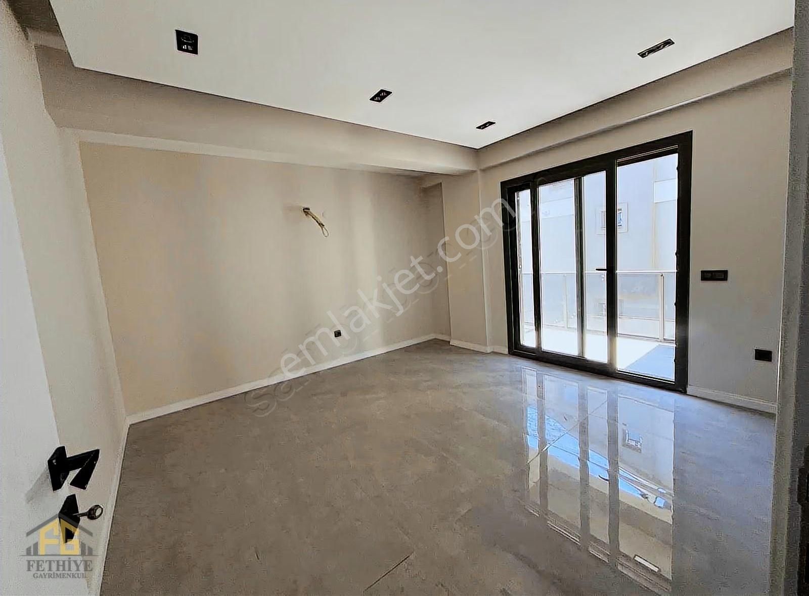 Tuzla Mahallesinde 2+1 Kapalı Mutfak Satılık Lüks Sıfır Daire - Görsel 2