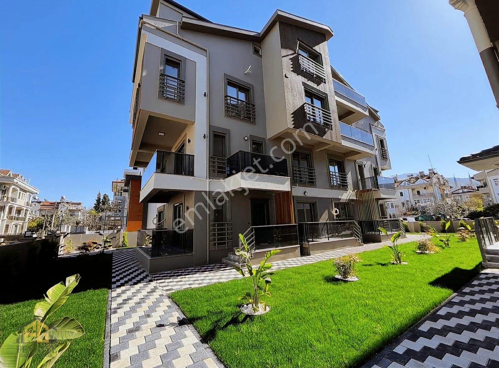 Tuzla Mahallesinde 2+1 Kapalı Mutfak Satılık Lüks Sıfır Daire