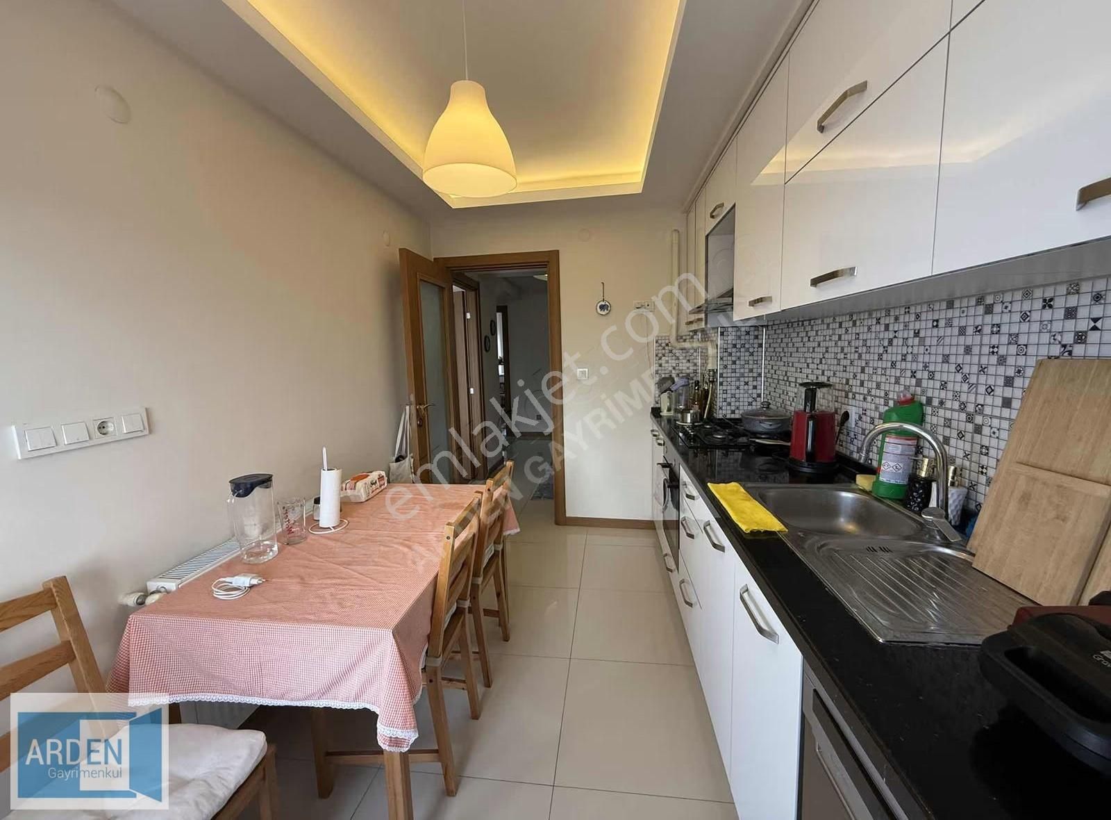 Seferihisar Çolak İbrahim Bey Mah.de Geniş Balkonlu 3+1 Daire - Görsel 33