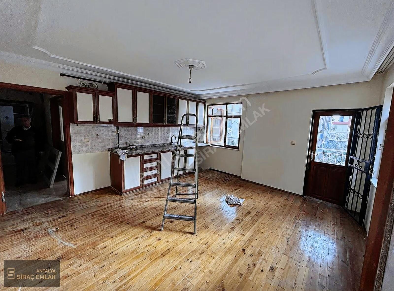 Antalya Kepez Düdenbaşında Doğalgazlı Kombili Kiralık 2+1 Daire - Görsel 9