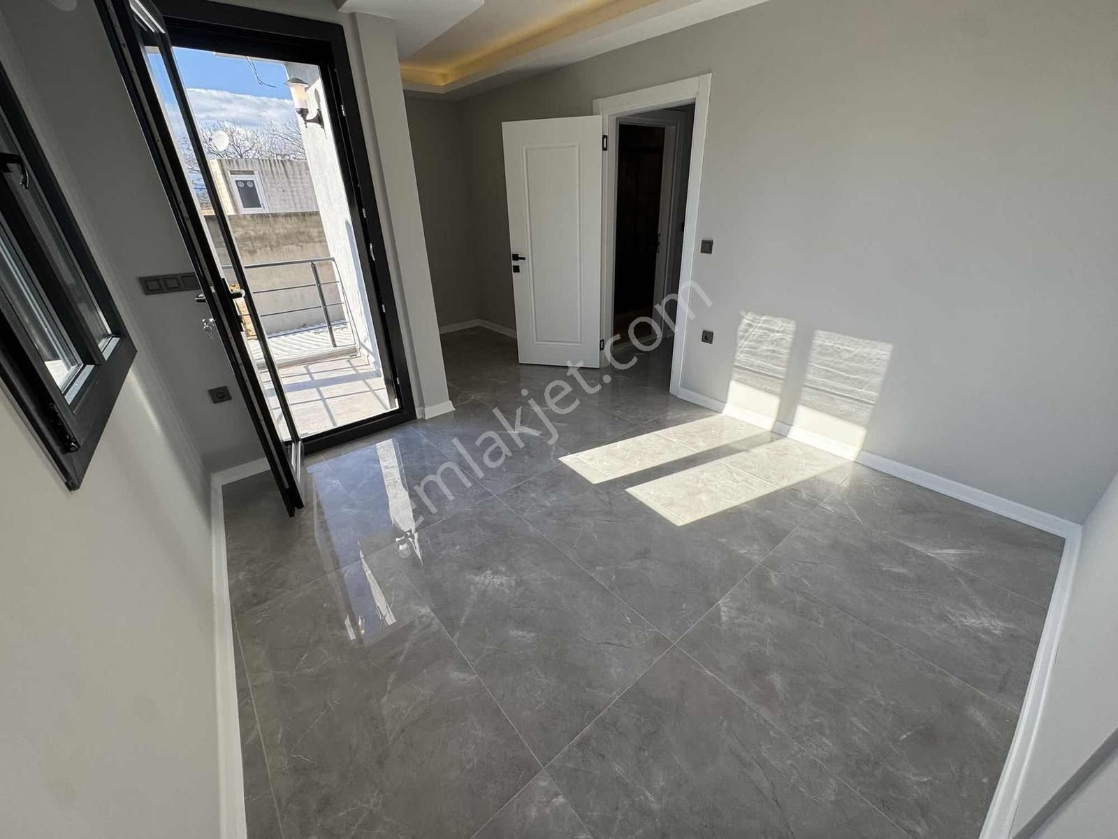 Urla Yelaltı 'nda Tripleks Satılık Villa - Görsel 18