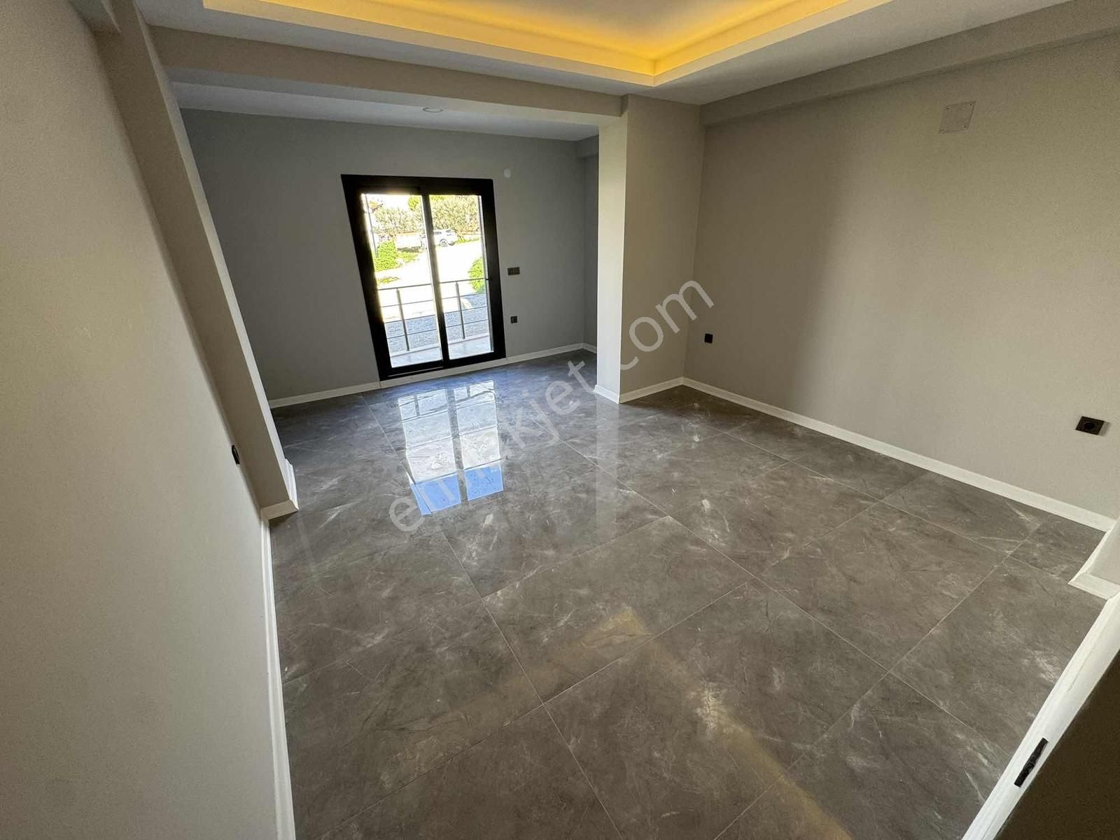 Urla Yelaltı 'nda Tripleks Satılık Villa - Görsel 24