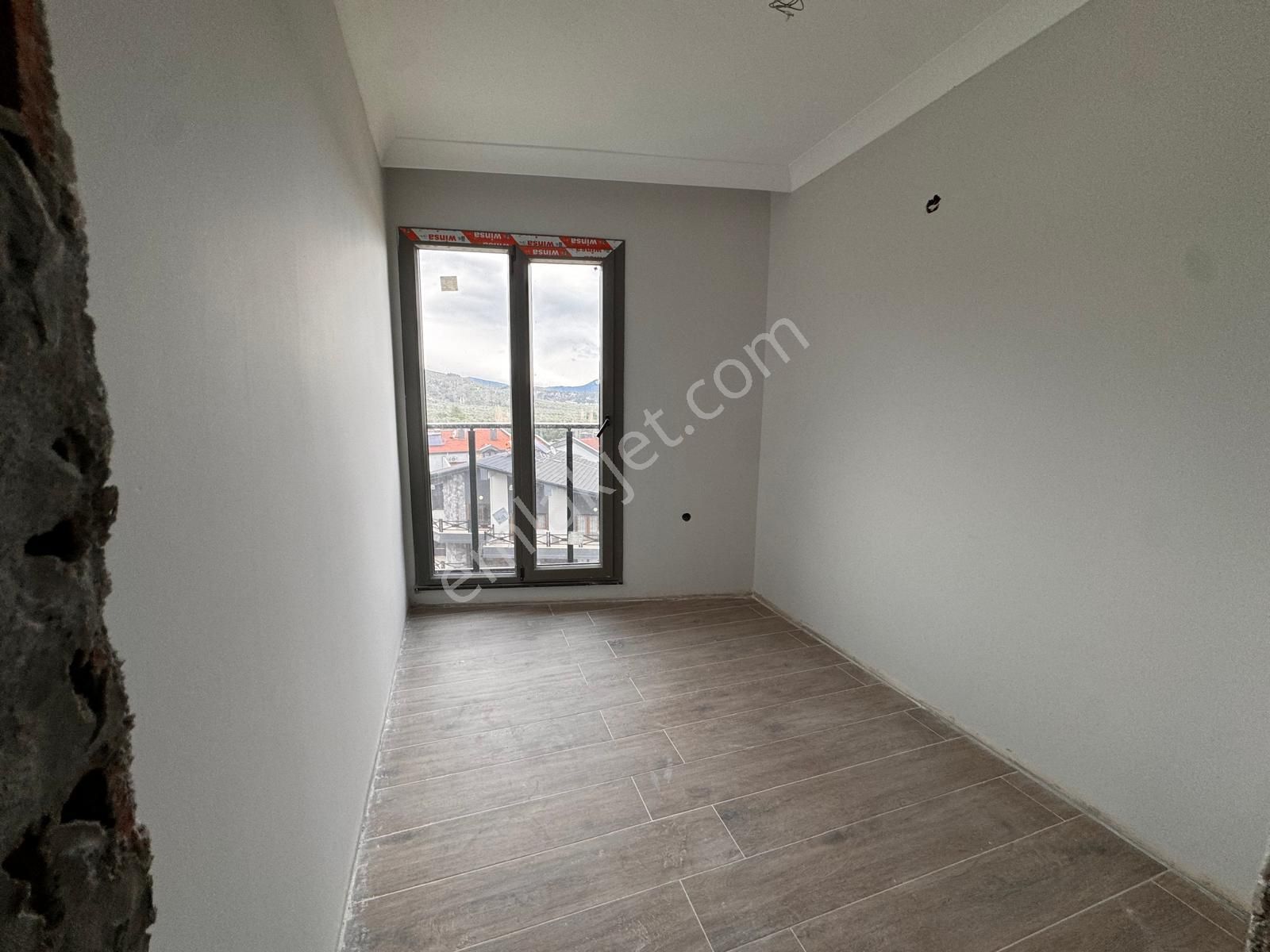 Gürede Emsalsiz Otoparklı Panoramik Manzaralı Villa - Görsel 11
