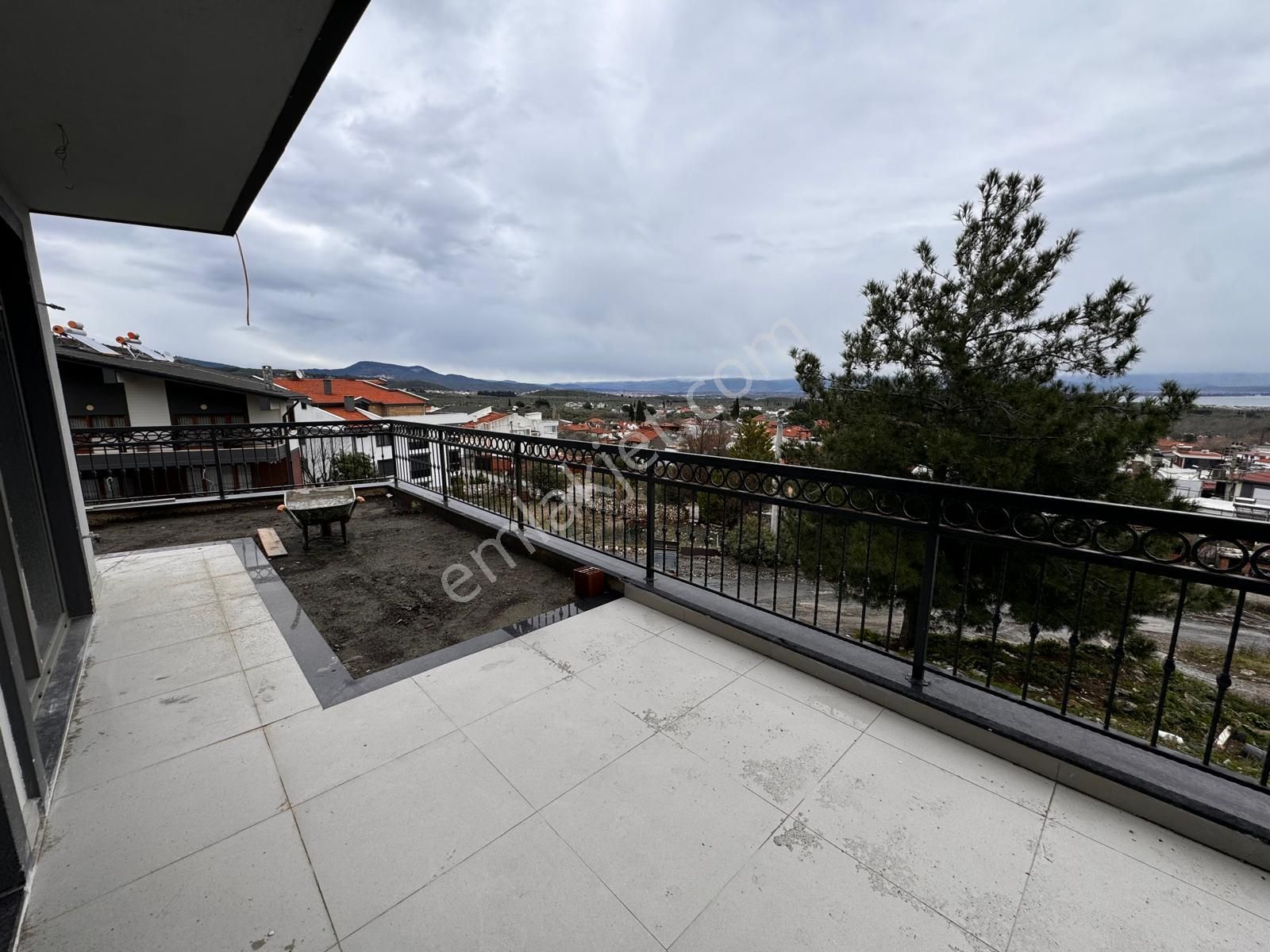 Gürede Emsalsiz Otoparklı Panoramik Manzaralı Villa - Görsel 28