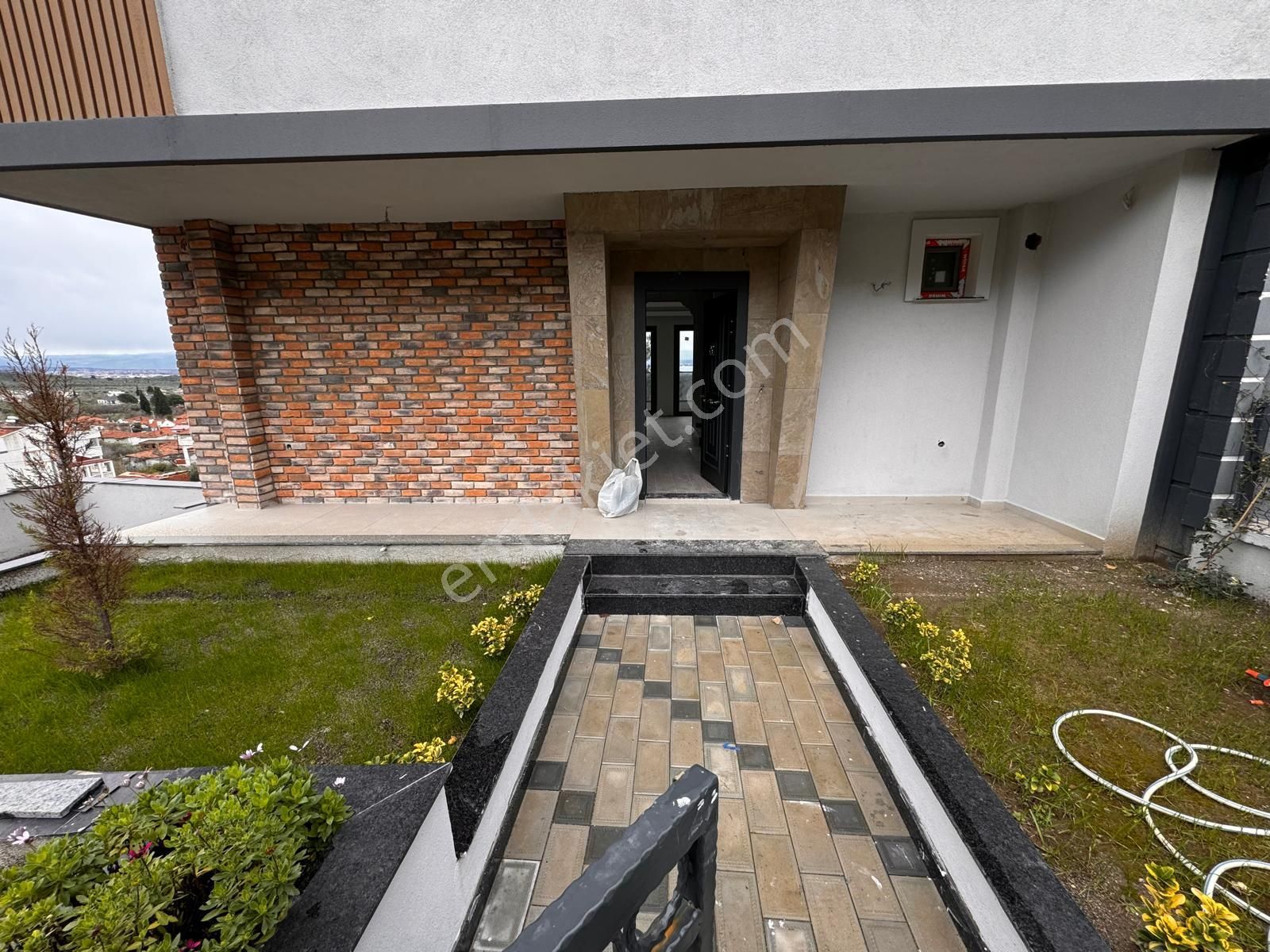 Gürede Emsalsiz Otoparklı Panoramik Manzaralı Villa - Görsel 3