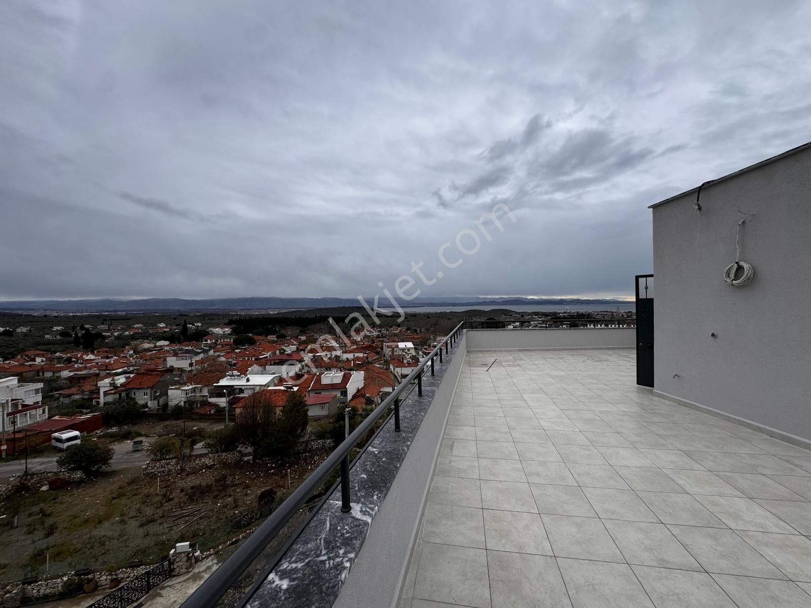 Gürede Emsalsiz Otoparklı Panoramik Manzaralı Villa - Görsel 22