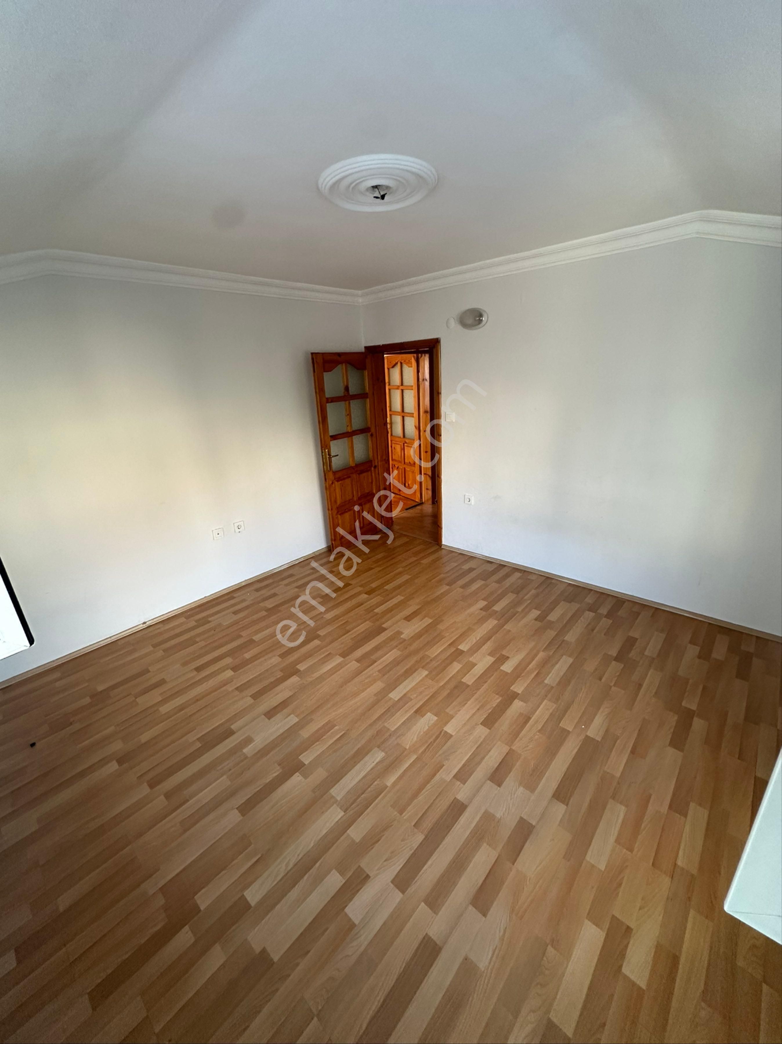 Kalkinmada 2+1 Çati Kati Kiralik 6 Ayda Boşanacaktir Daire - Görsel 3