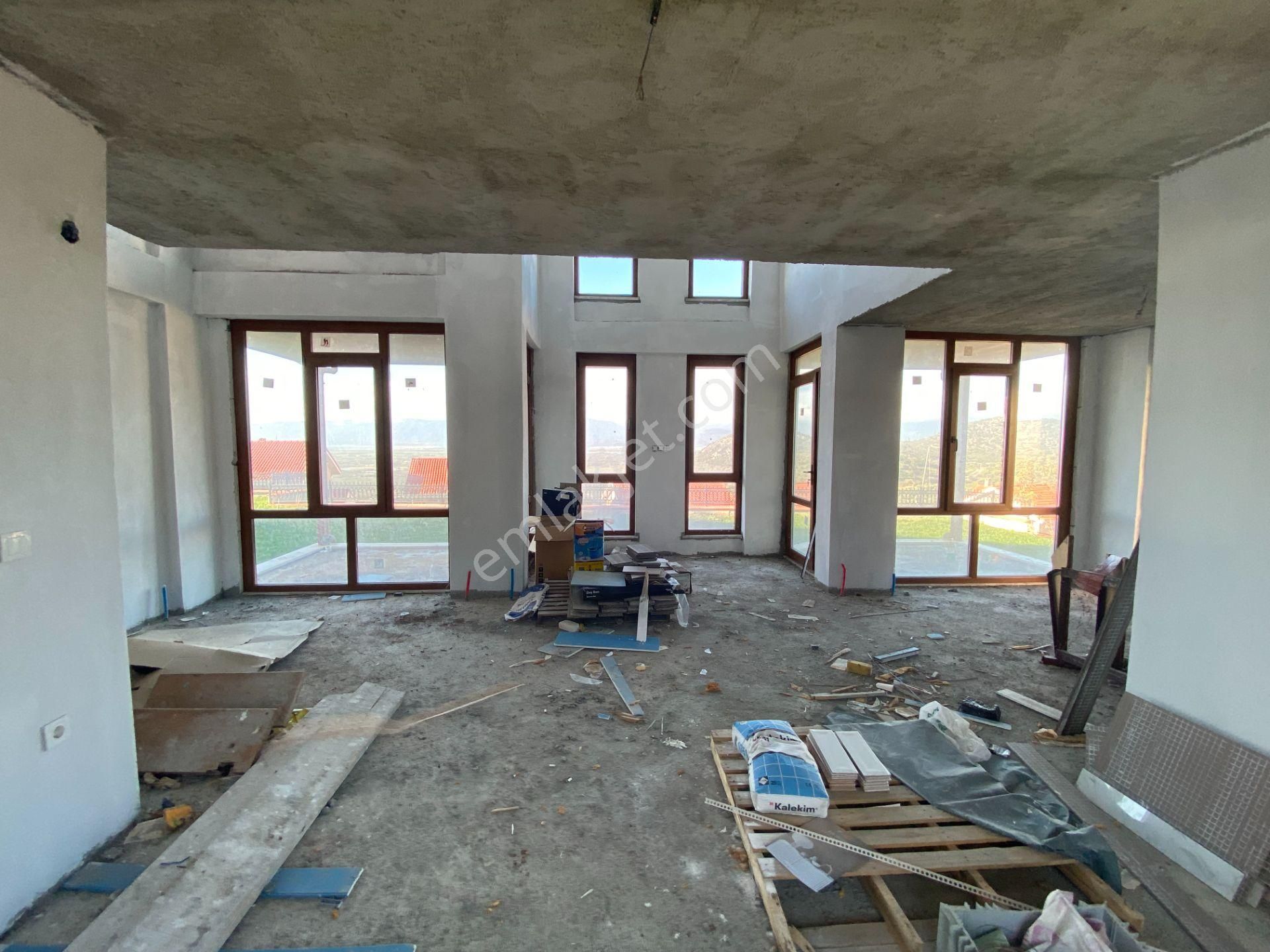 Burhanıye Dutluca'da Panoramık Manzaralı Satılık Natamam Vılla - Görsel 15