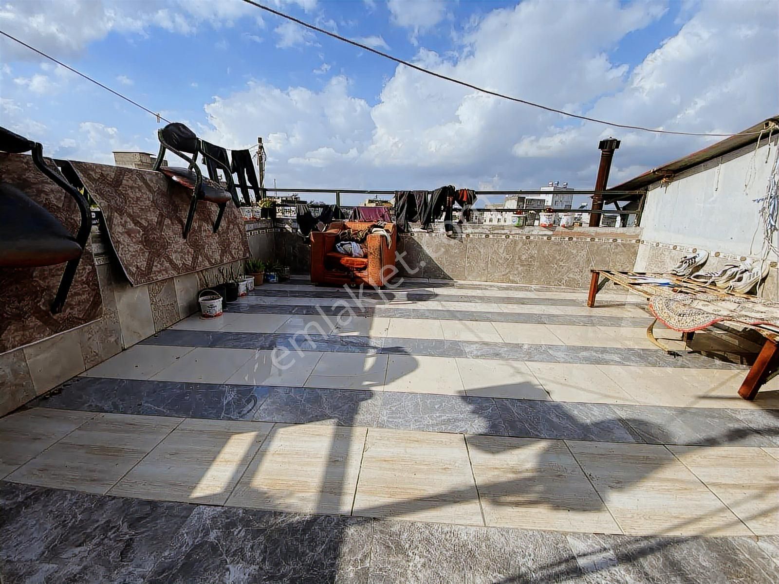 Karataş Yoluna Yakın Satılık 2'5 Katlı Ev Ve Dükkan Kaçmazzz - Görsel 3