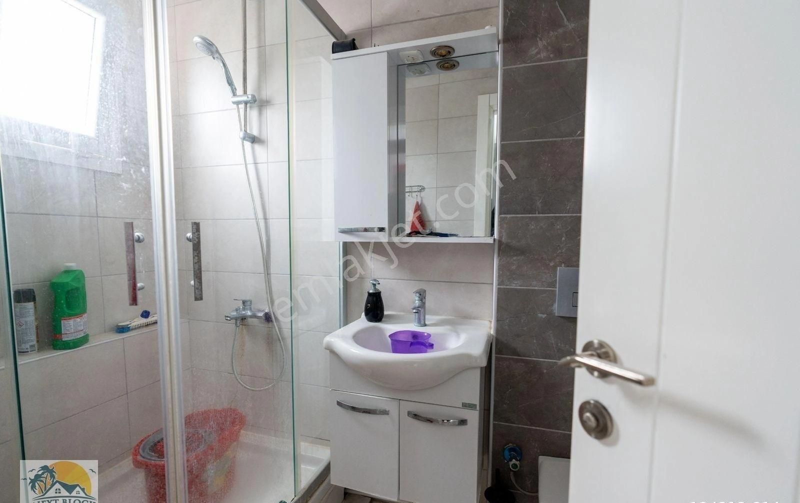 Kuşadası İkiçeşmelik'te Deniz Manzaralı Satılık Ferah 2+1 - Görsel 19