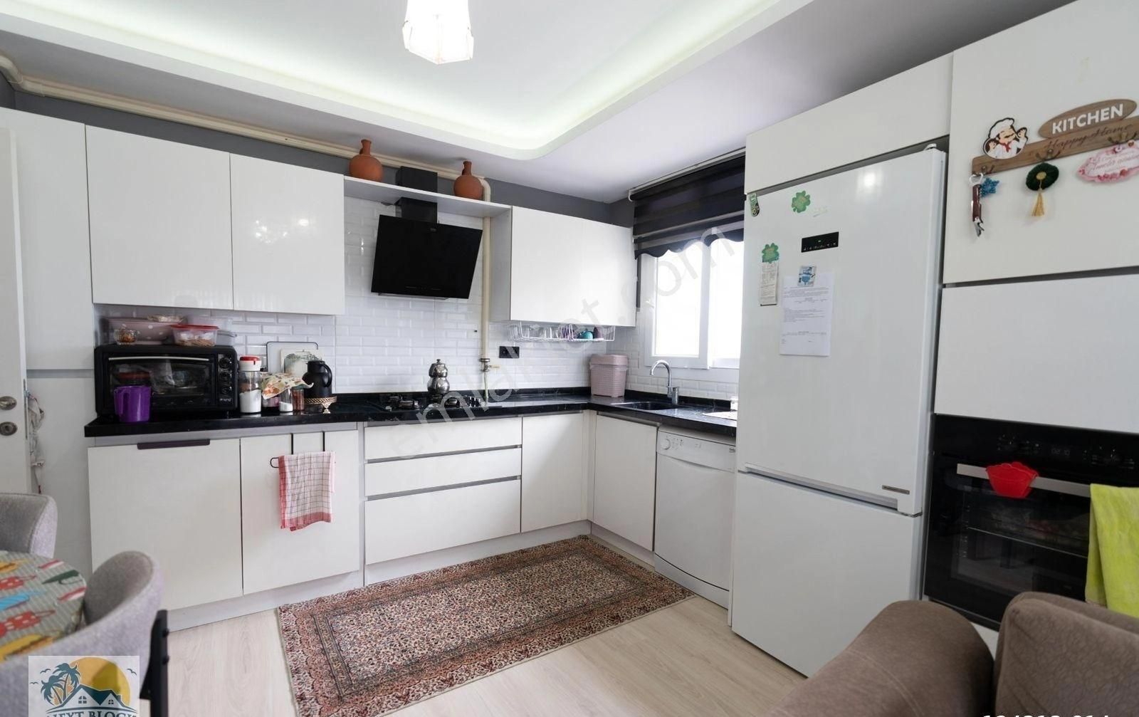 Kuşadası İkiçeşmelik'te Deniz Manzaralı Satılık Ferah 2+1 - Görsel 9