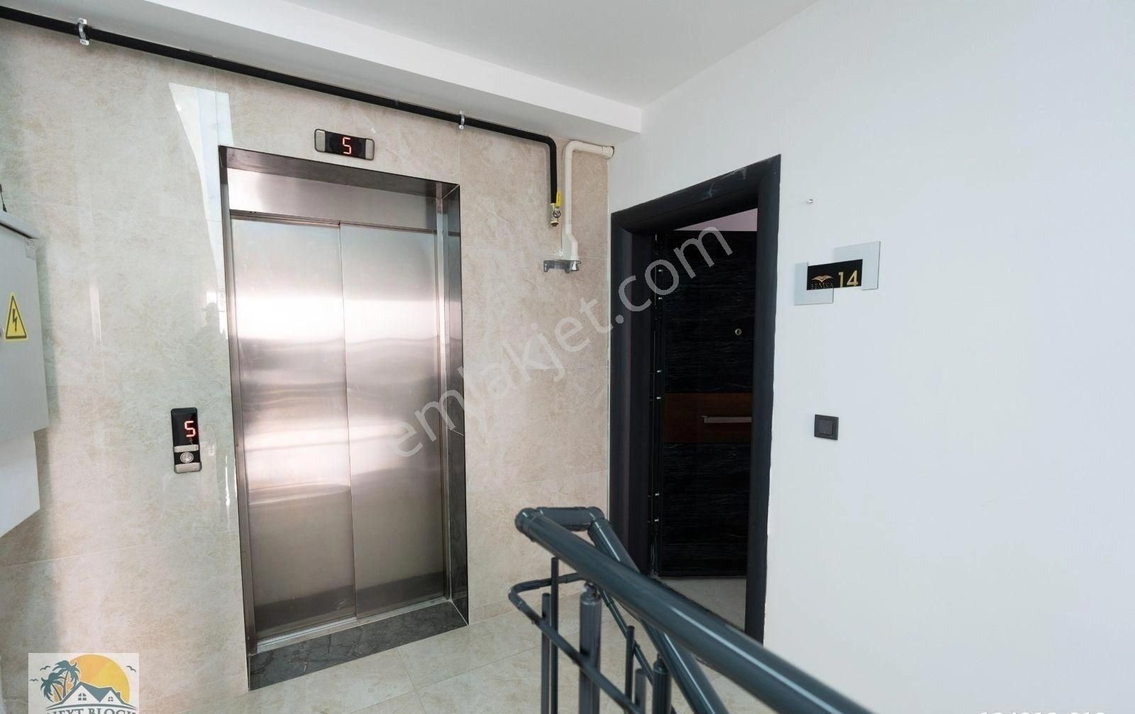 Kuşadası Değirmendere'de Full Deniz Manzaralı Geniş Teraslı Satılık 3+1 Daire - Görsel 17