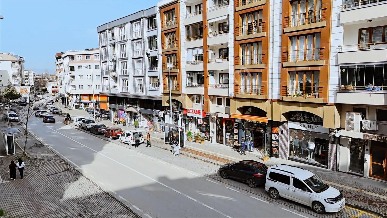 Lookhause İhsaniye Kanuni Cadde Üzeri Satılık Dükkan - Görsel 4