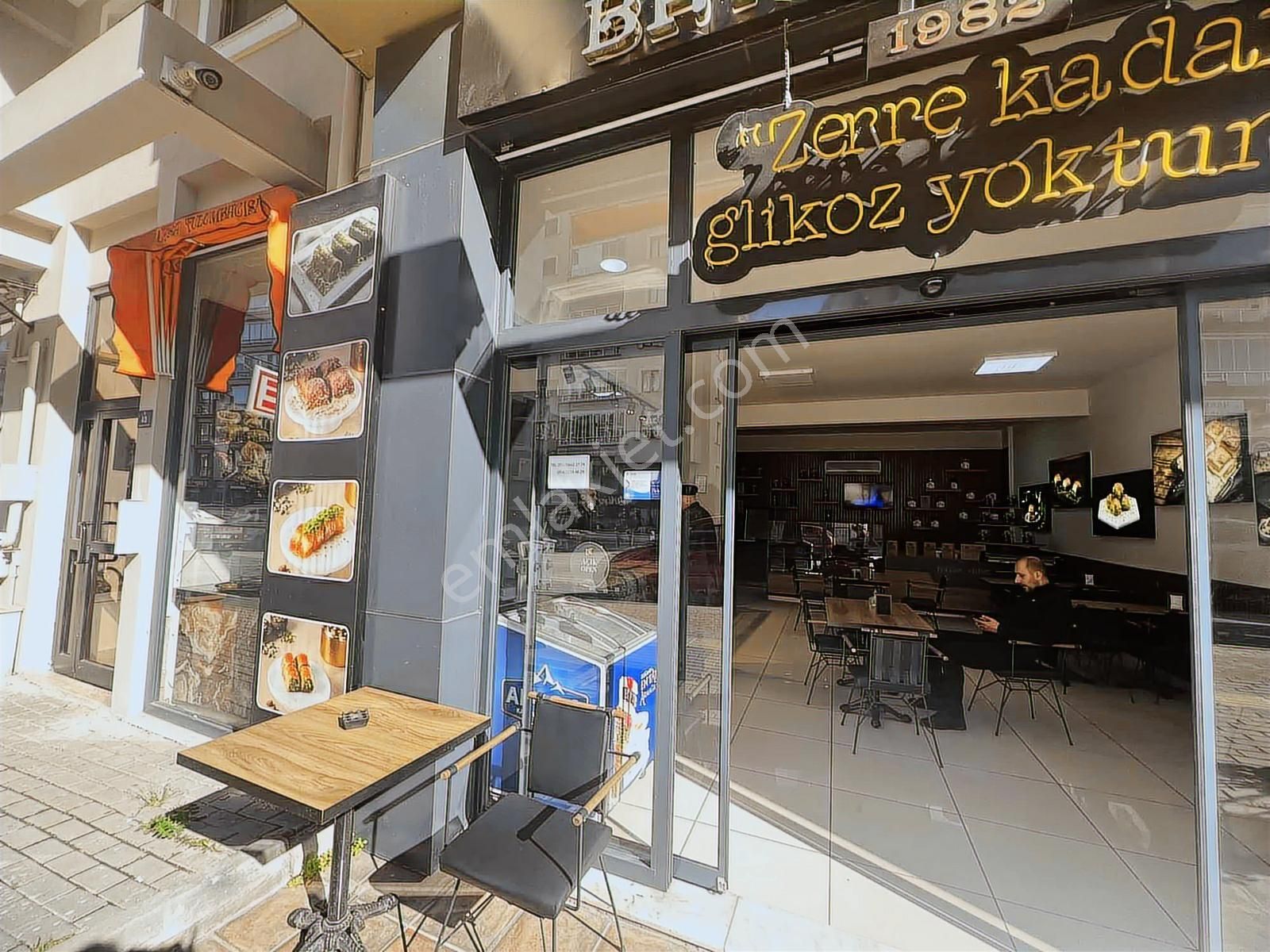 Lookhause İhsaniye Kanuni Cadde Üzeri Satılık Dükkan - Görsel 15