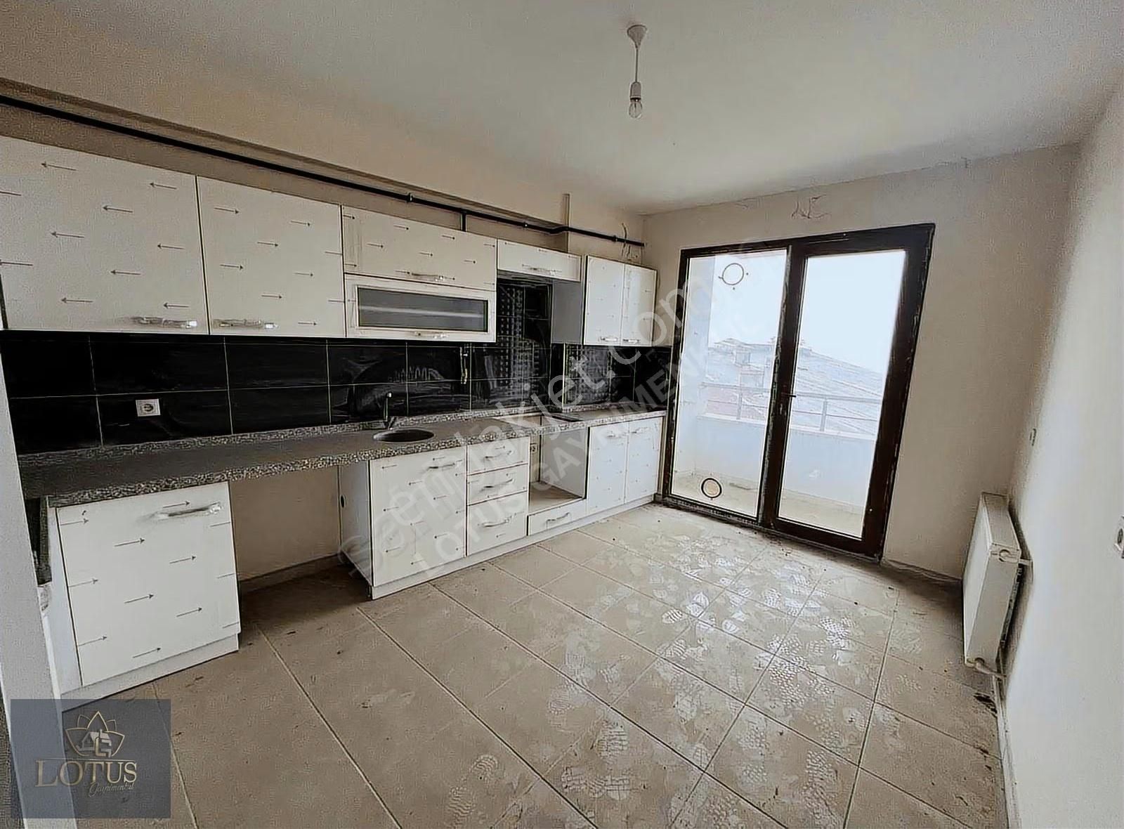 İzmit Merkezde Deniz Manzaralı Satılık 2+1 Dubleks 140m2 Daire - Görsel 34