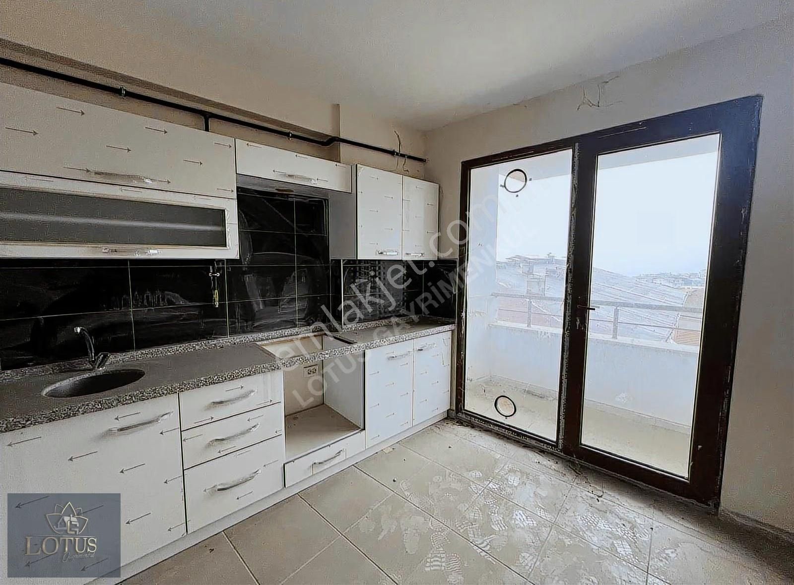 İzmit Merkezde Deniz Manzaralı Satılık 2+1 Dubleks 140m2 Daire - Görsel 33