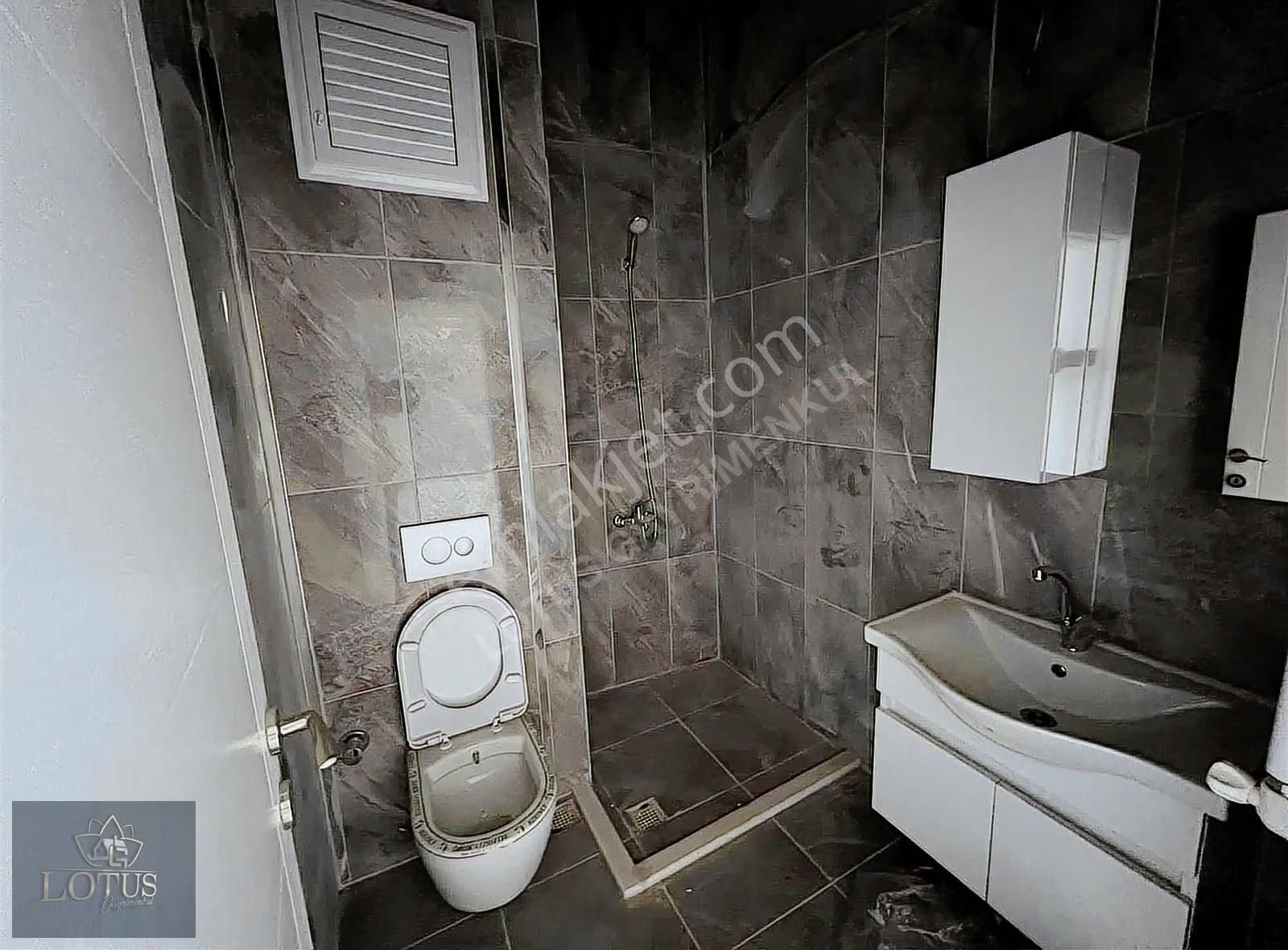 İzmit Merkezde Deniz Manzaralı Satılık 2+1 Dubleks 140m2 Daire - Görsel 21