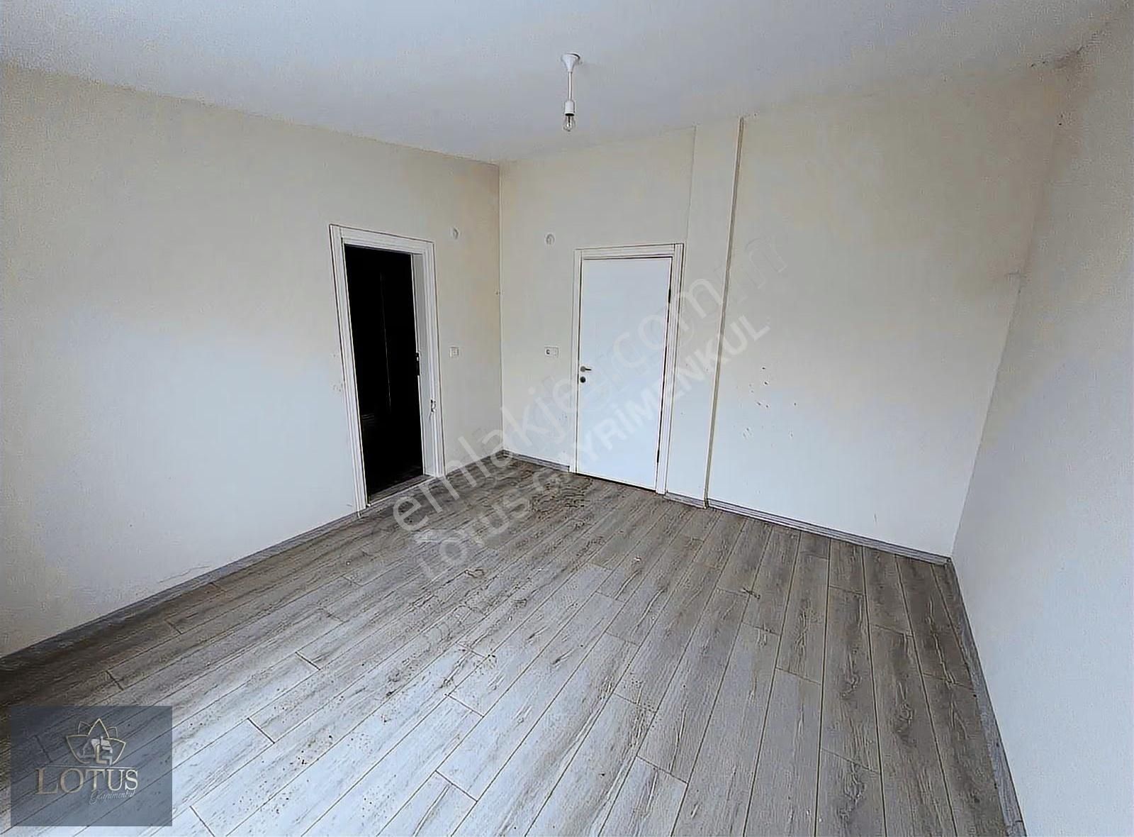 İzmit Merkezde Deniz Manzaralı Satılık 2+1 Dubleks 140m2 Daire - Görsel 8