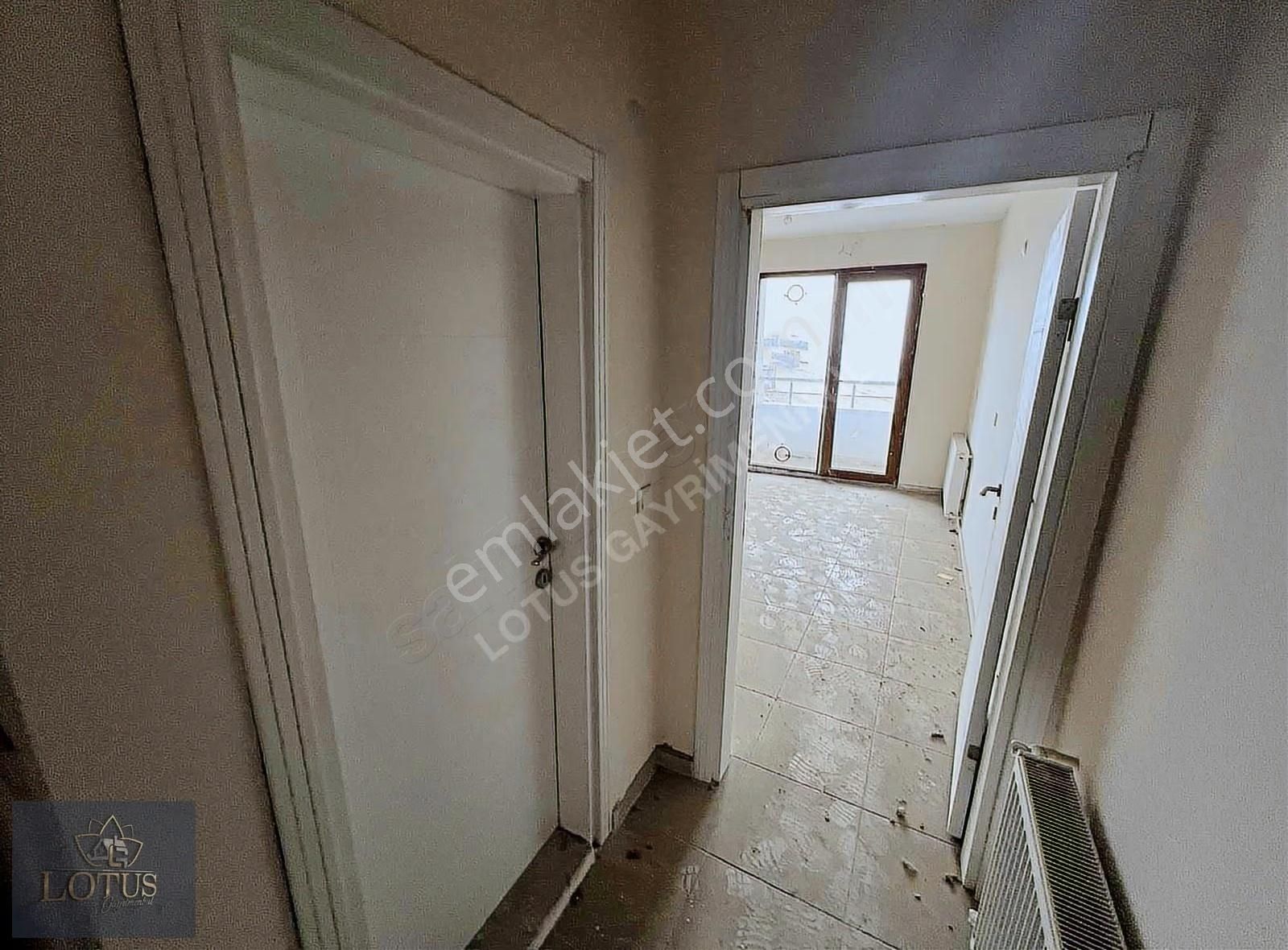 İzmit Merkezde Deniz Manzaralı Satılık 2+1 Dubleks 140m2 Daire - Görsel 3
