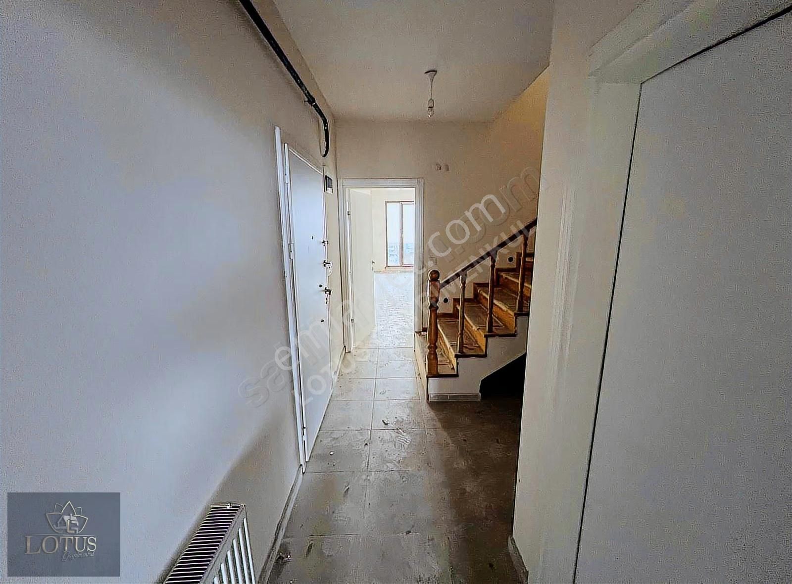 İzmit Merkezde Deniz Manzaralı Satılık 2+1 Dubleks 140m2 Daire - Görsel 10