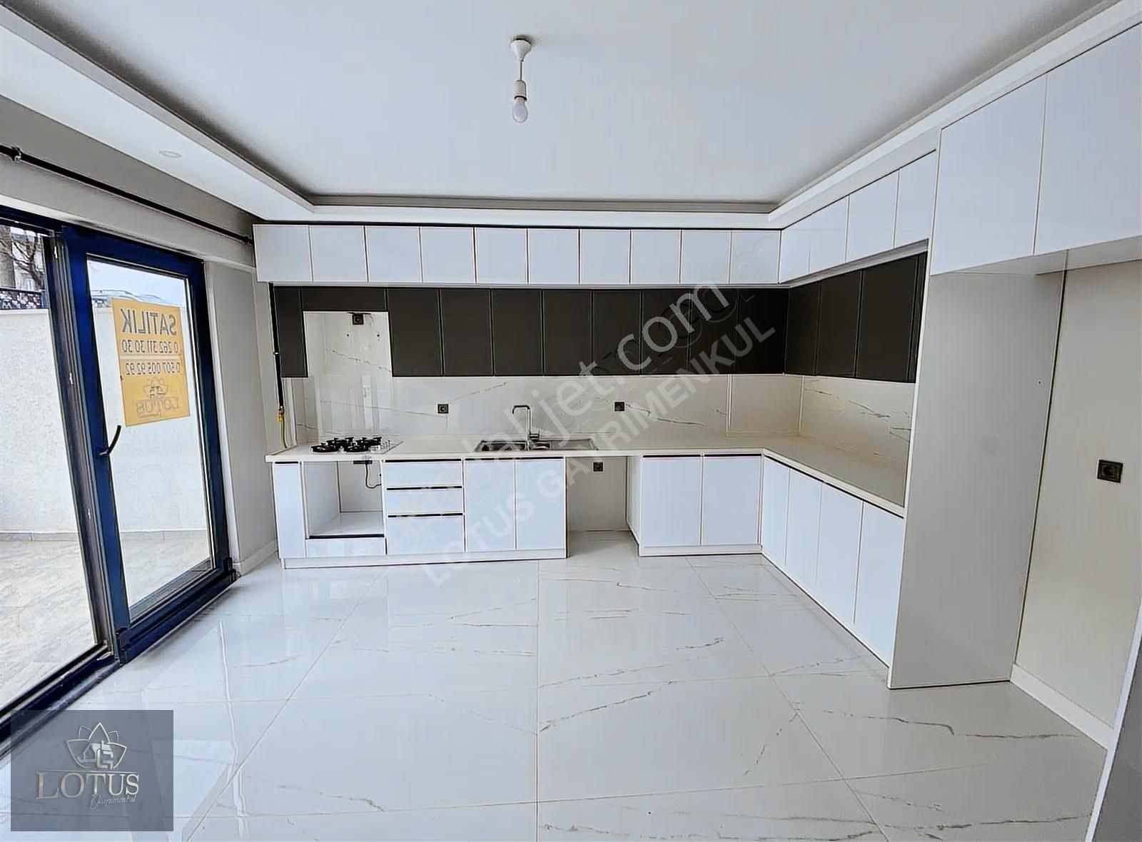 Yuvacık Fatih Mahallesi 3+1 180 M² Satılık Bahçe Dubleksi