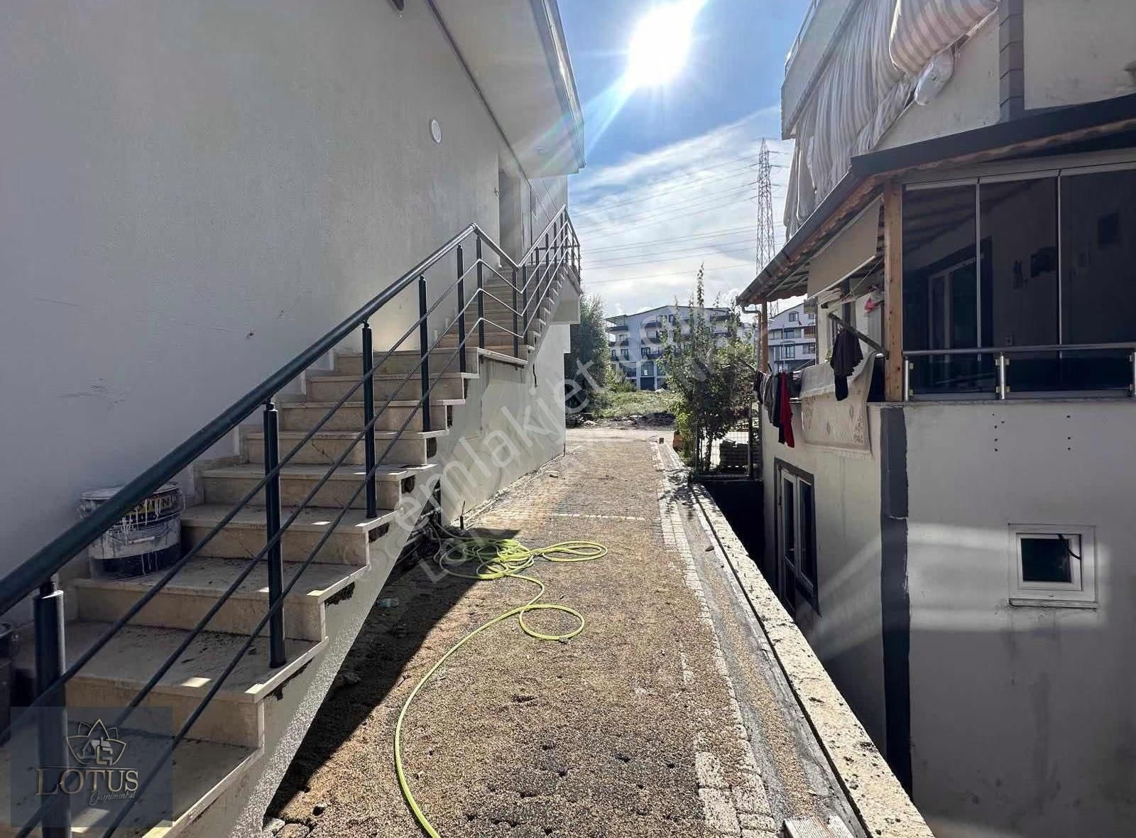 Başiskele Yeşilyurt Mahallesi Cadde Üzeri Satılık2+1arakatdaire - Görsel 7