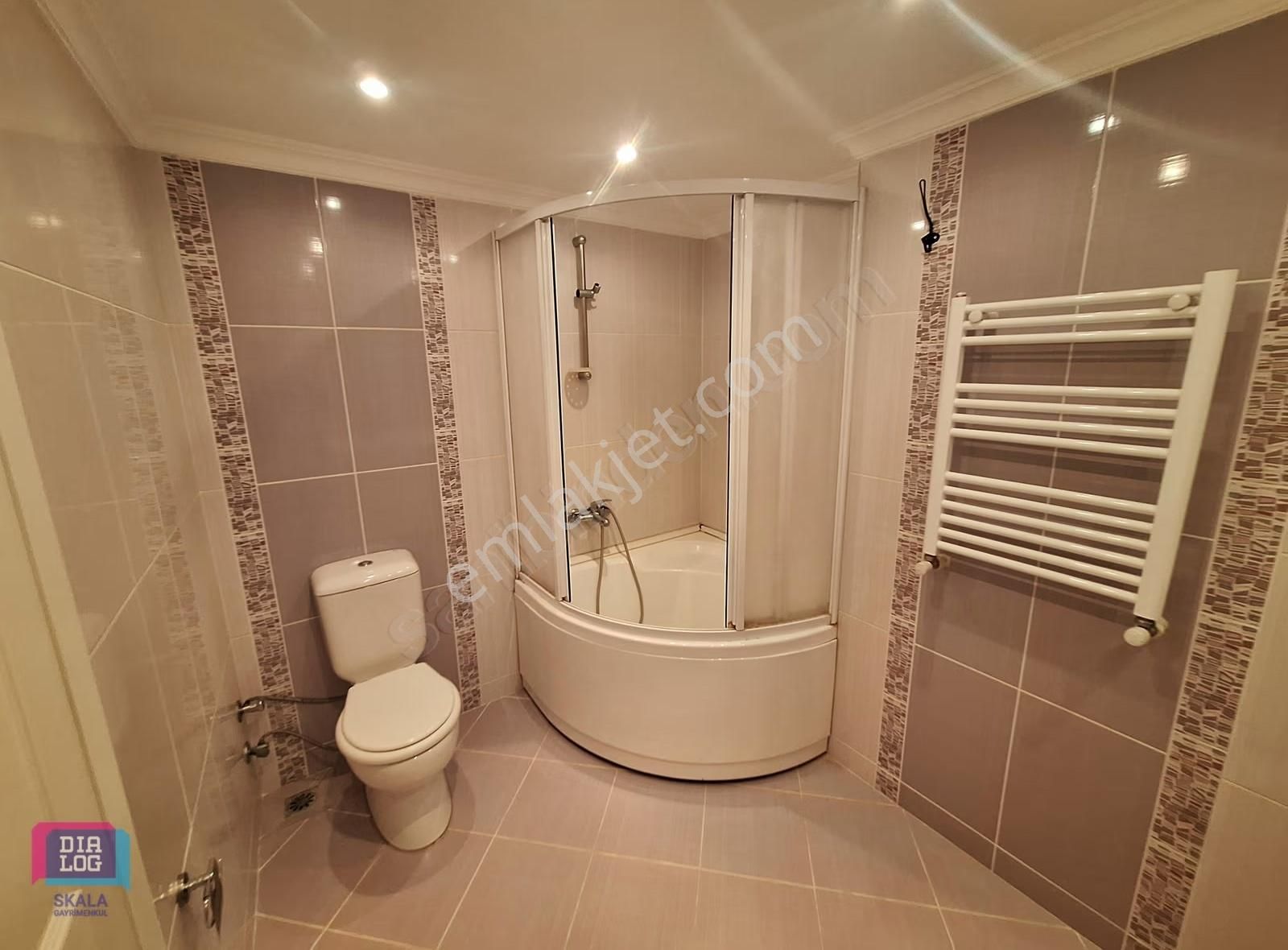 Dialog Skala Hamitler Mh'de Manzaralı Kiralık Arakat 3+1 Daire - Görsel 8