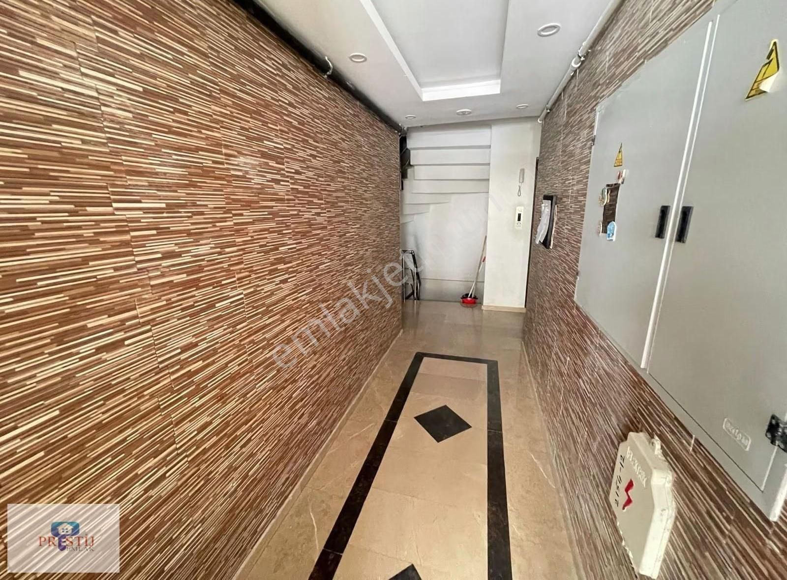 Prestij'den Emar Amy'ye Komşu Genç Binada 3+2 Dublex