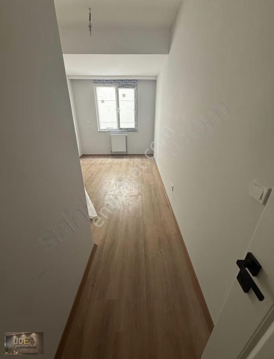 Lider'den Altıntepe'de Ulaşıma Çok Yakın Ara Katta Balkonlu 2+1 - Görsel 2