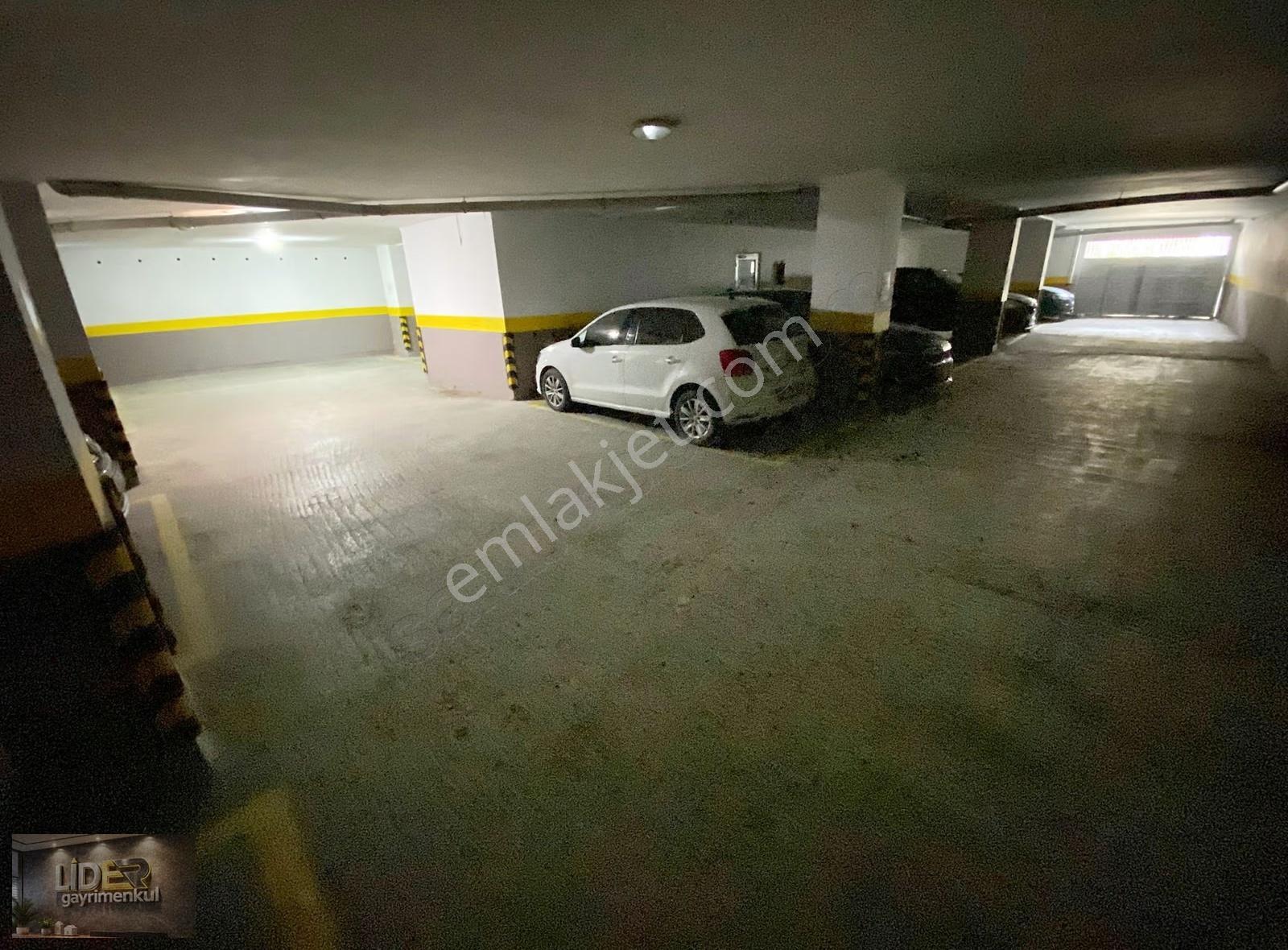 Lider'den Metroya Yakın Ayrı Mutfaklı Kapalı Otoparklı 2+1 - Görsel 15