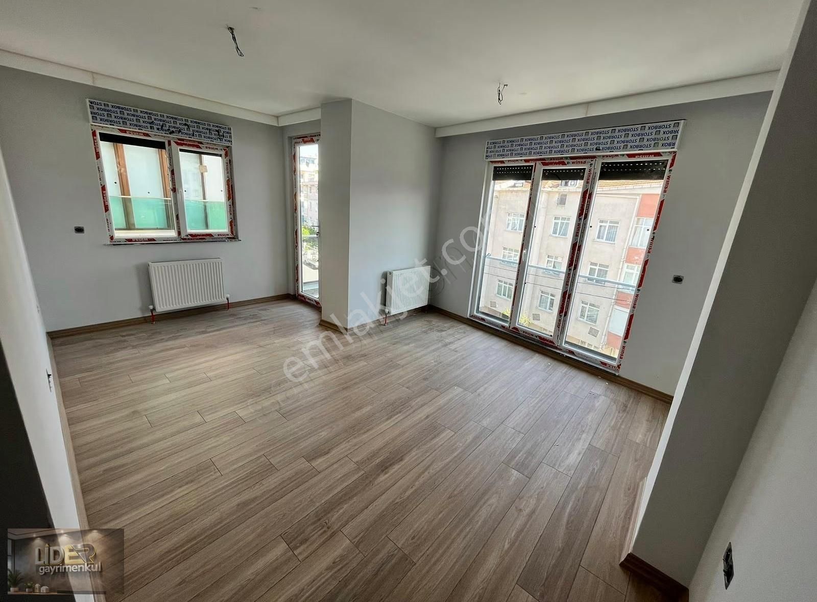 Lider'den Bostancı İdoya Yakın 3.kat Güney Cephe 3+1