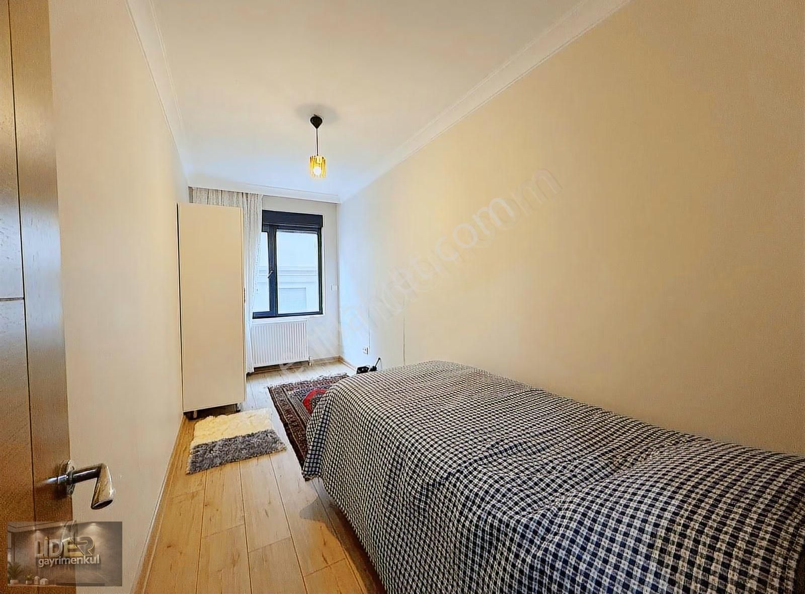 Lider'den Altıntepe'de Minibüse Yakın 3.kat Ön Cephe 115m² 3+1! - Görsel 13