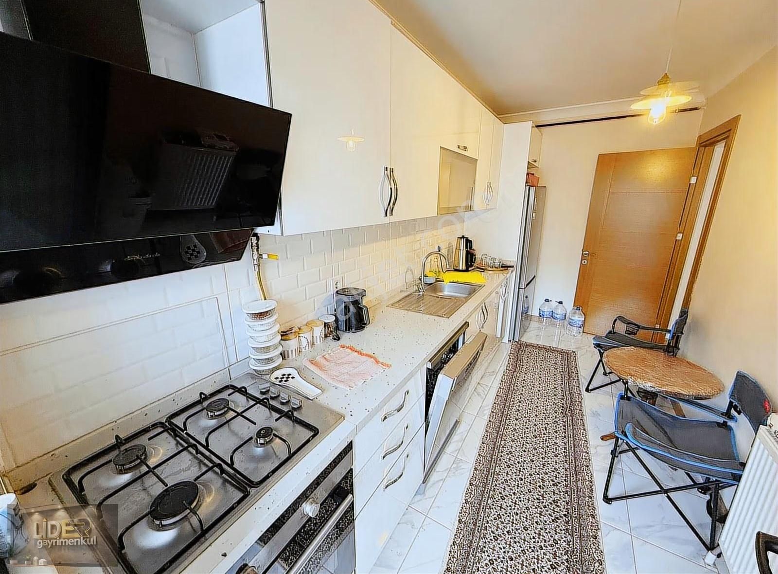 Lider'den Altıntepe'de Minibüse Yakın 3.kat Ön Cephe 115m² 3+1! - Görsel 22